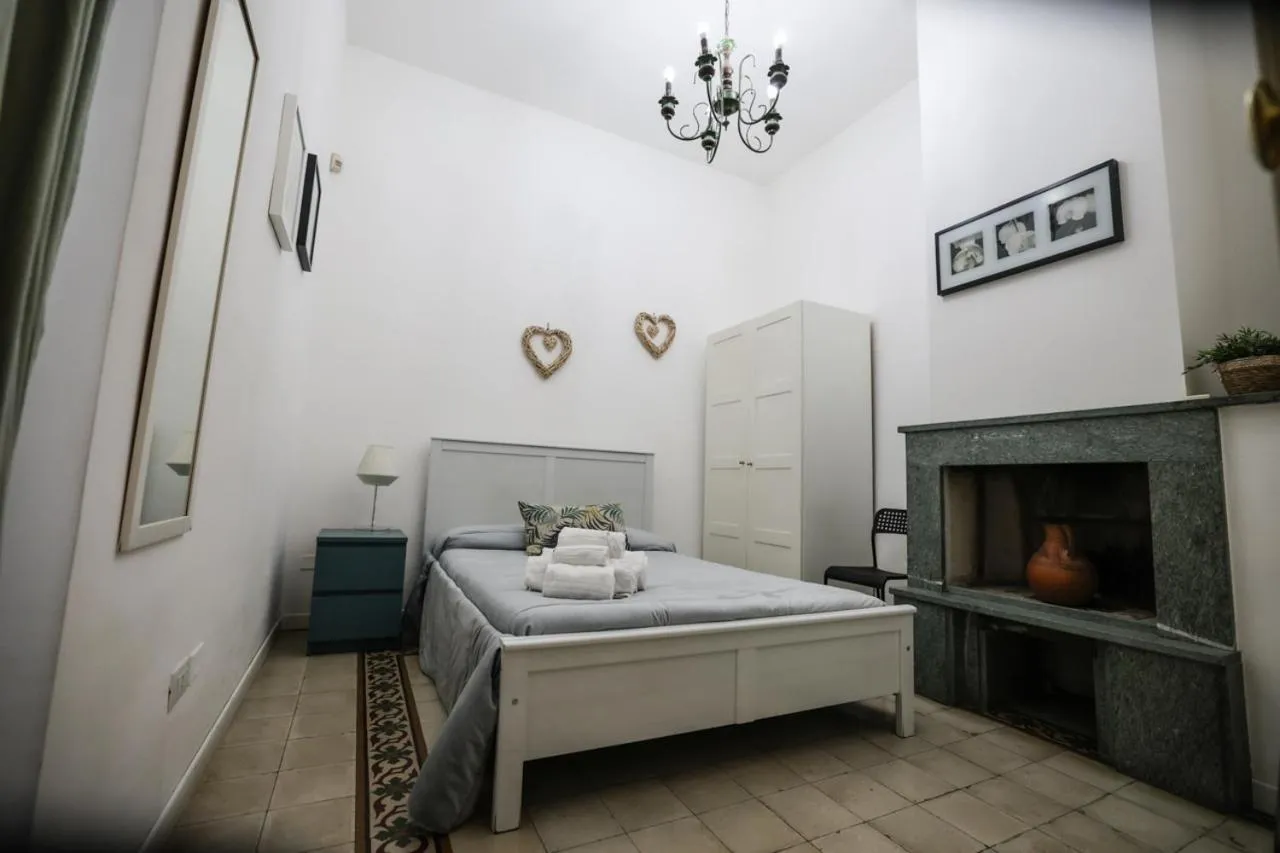 Photo of the whole room, Bed in Ai Tintori