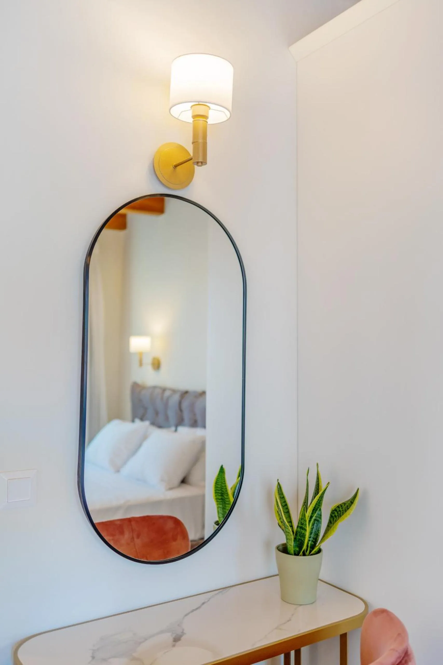 Decorative detail, Bed in Casa Del Balsamo