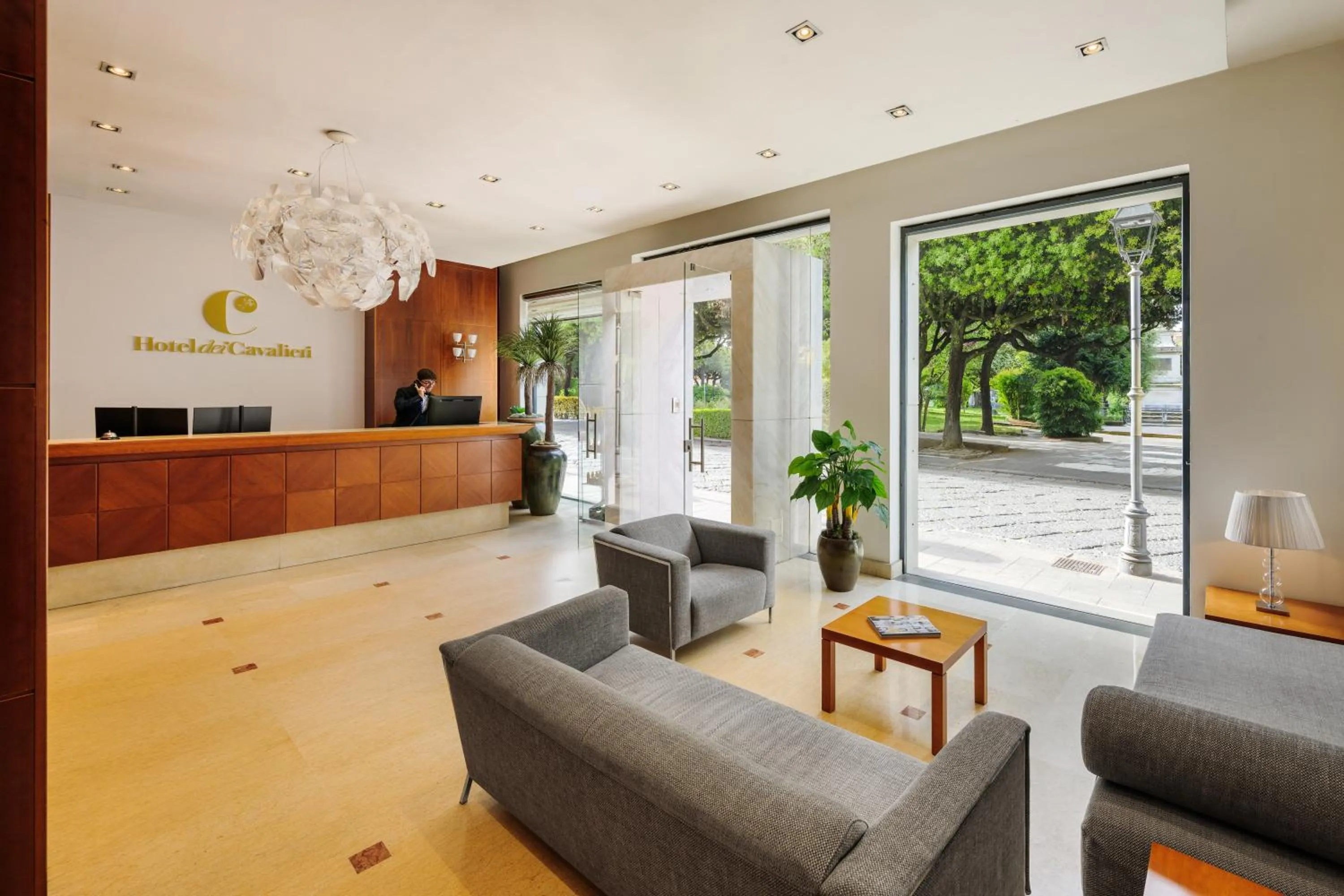 Lobby or reception in Hotel dei Cavalieri Caserta - La Reggia