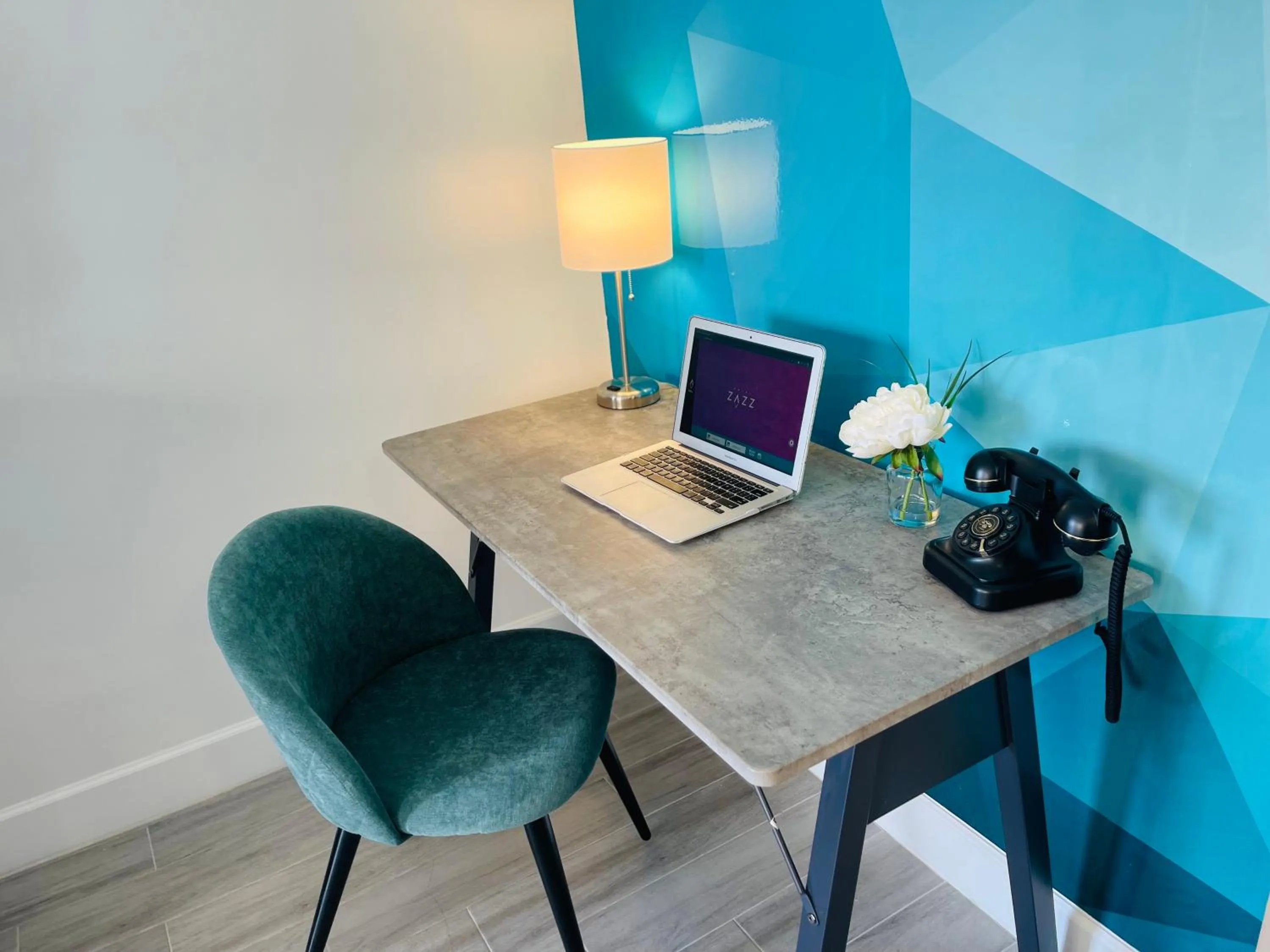 Seating area in Hotel ZAZZ