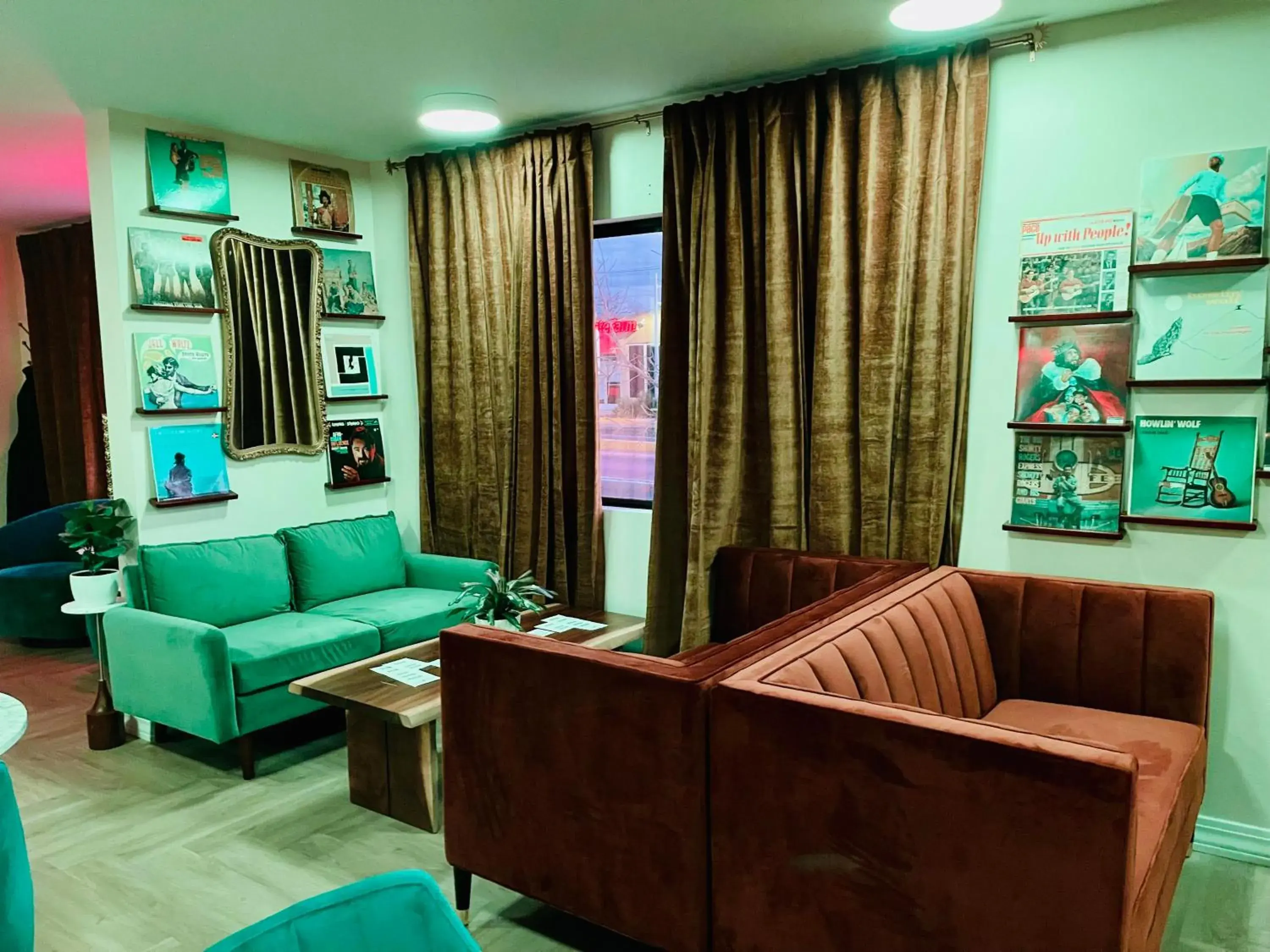 Lounge or bar in Hotel ZAZZ Lounge or bar in Hotel ZAZZ