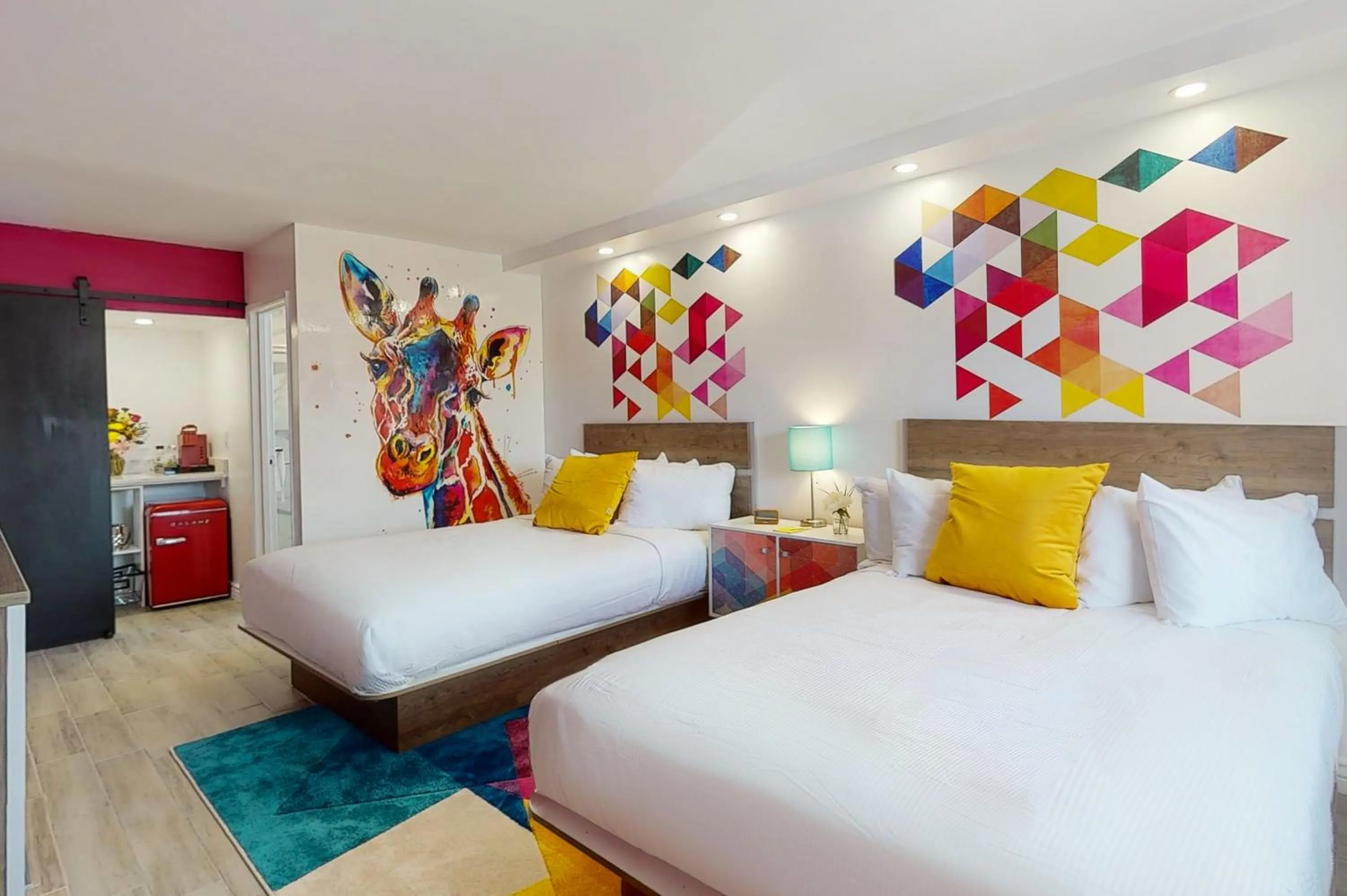 Photo of the whole room, Bed in Hotel ZAZZ