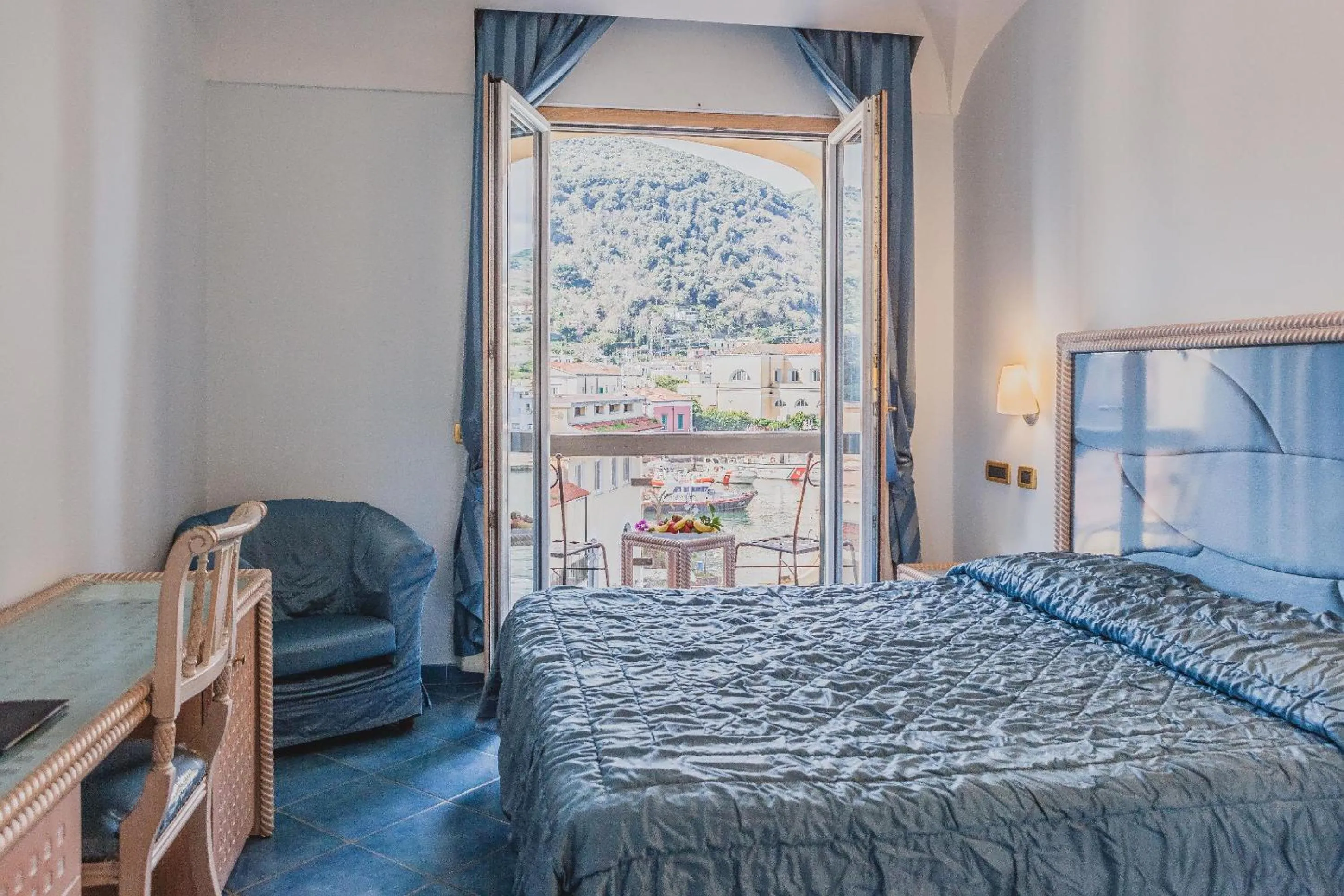 Bed in Aragona Palace Hotel & Spa