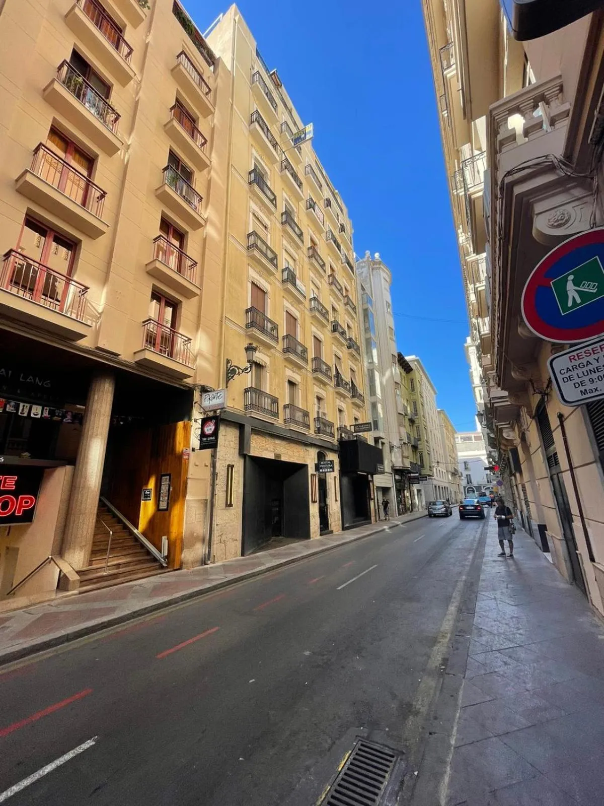 Neighbourhood in Ventura Premium