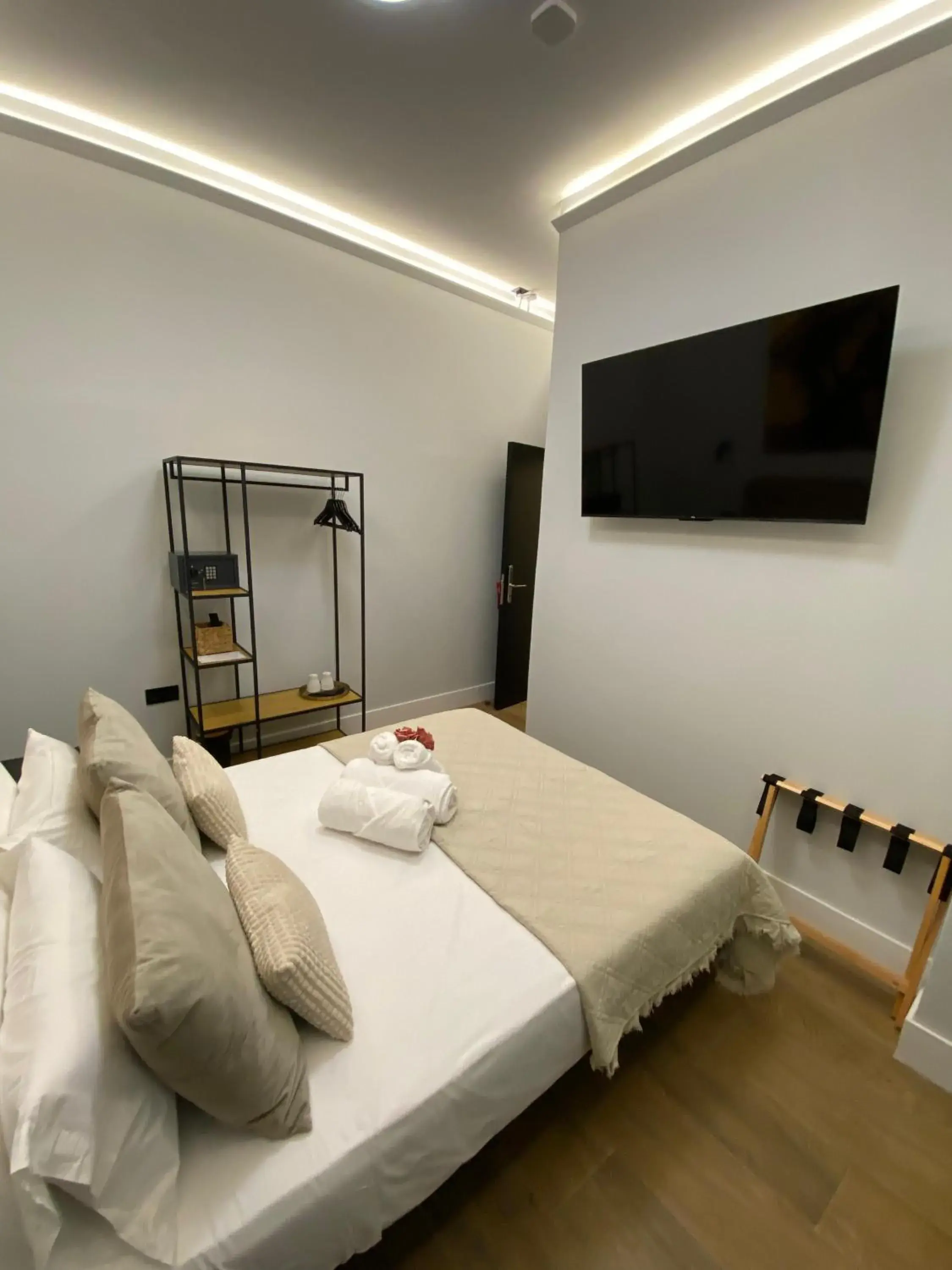 Bed in Ventura Premium Bed in Ventura Premium