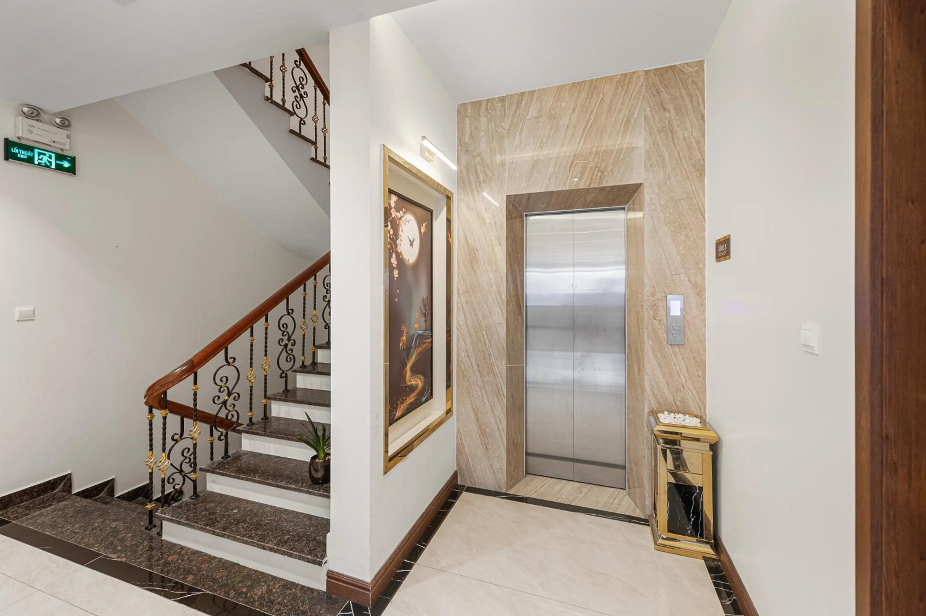 elevator in Harmony HaLong Hotel