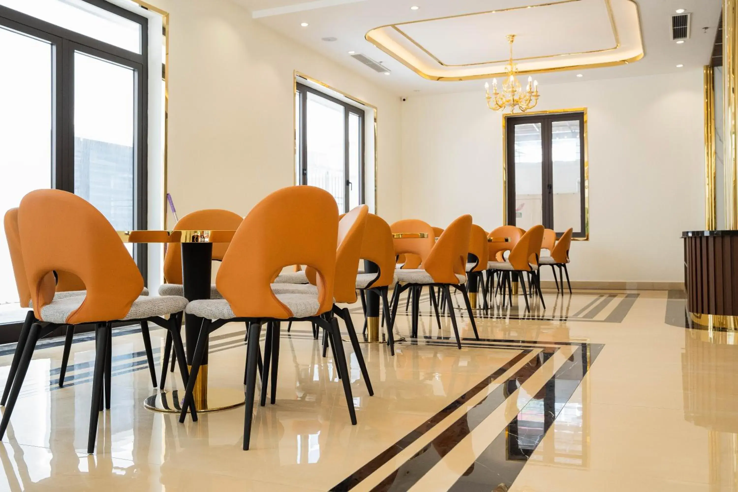 Restaurant/places to eat in Harmony HaLong Hotel Restaurant/places to eat in Harmony HaLong Hotel