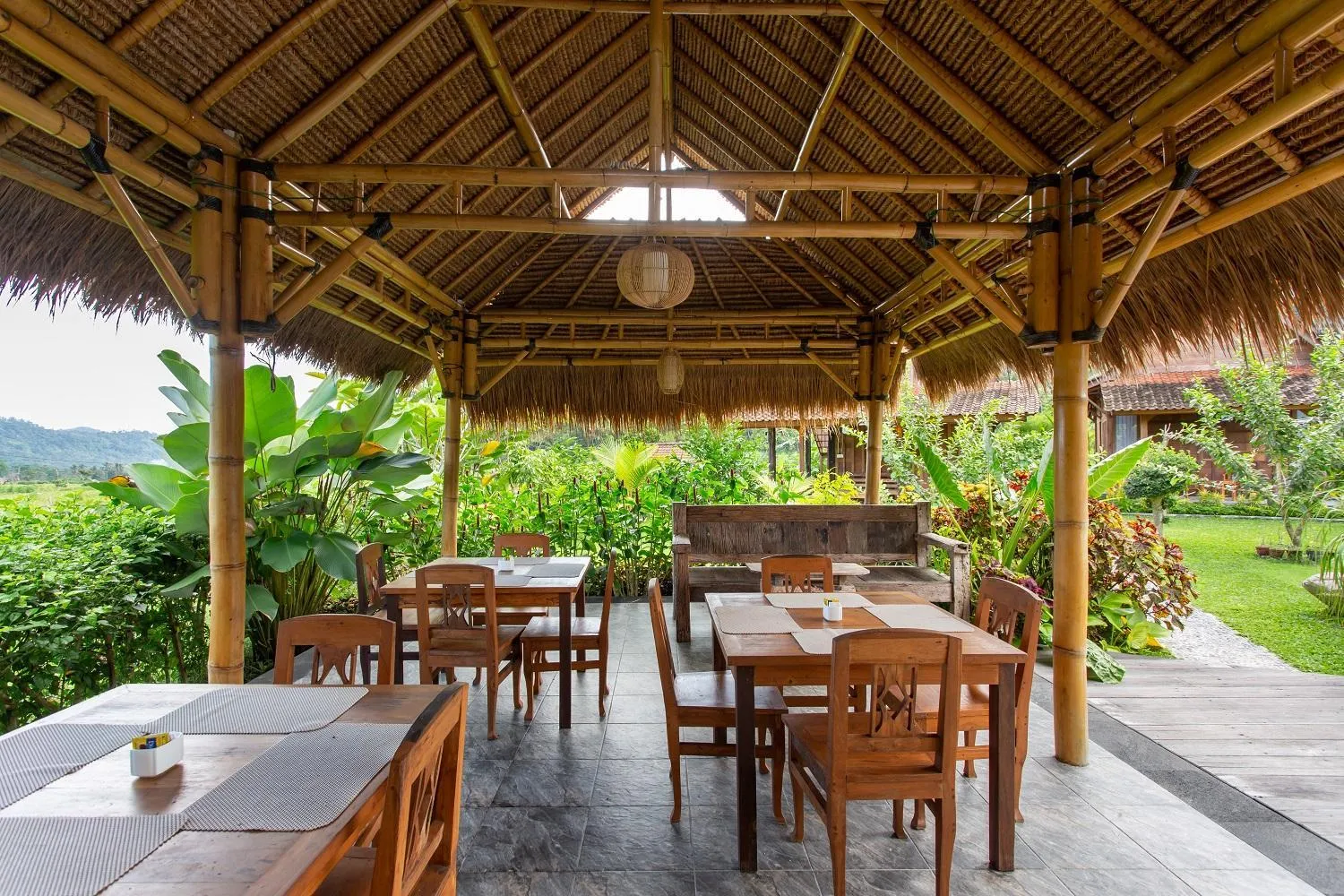 Restaurant/places to eat in Kubu Sakian Villa and Restaurant Sidemen