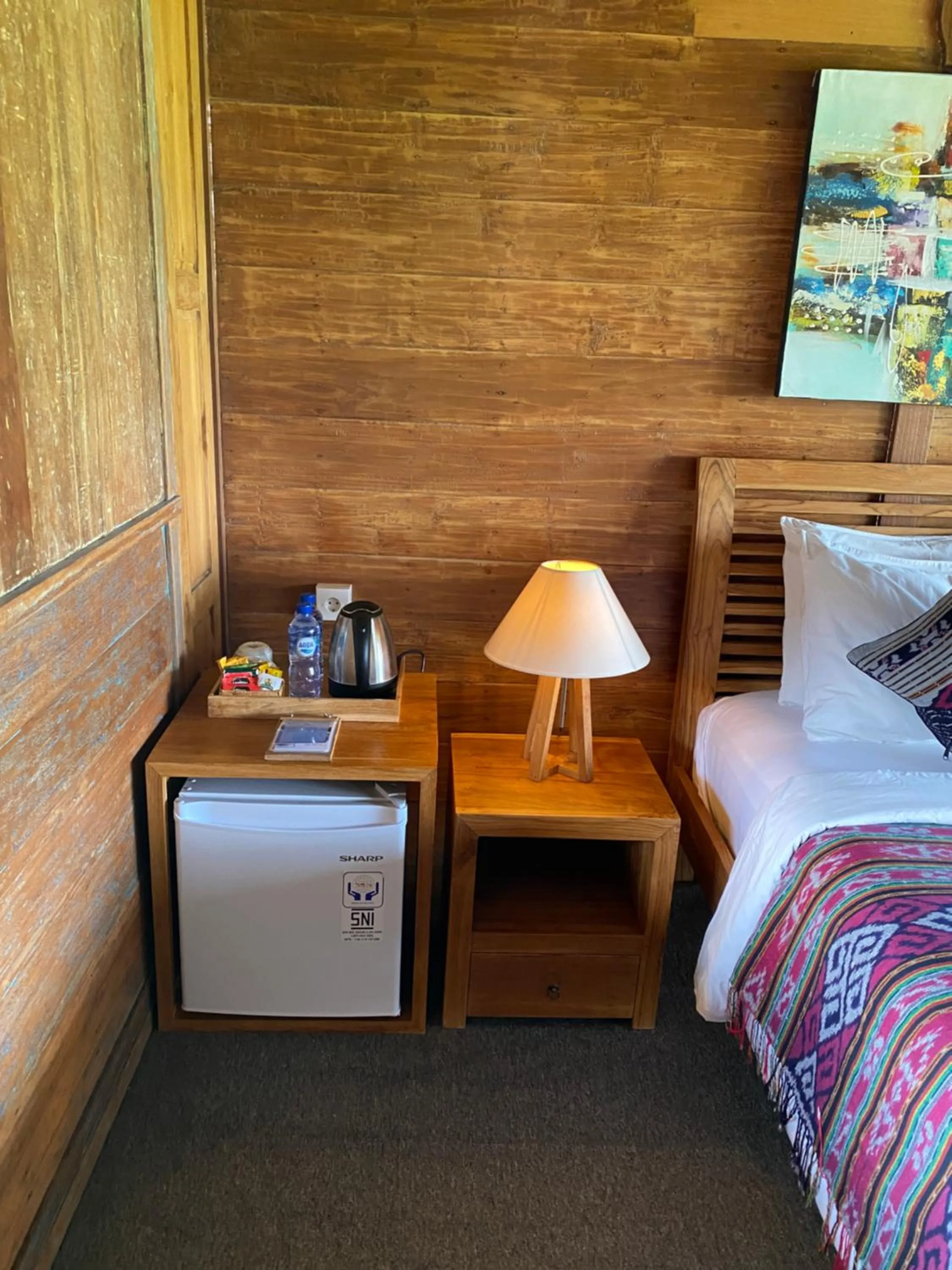 minibar, Bed in Kubu Sakian Villa and Restaurant Sidemen