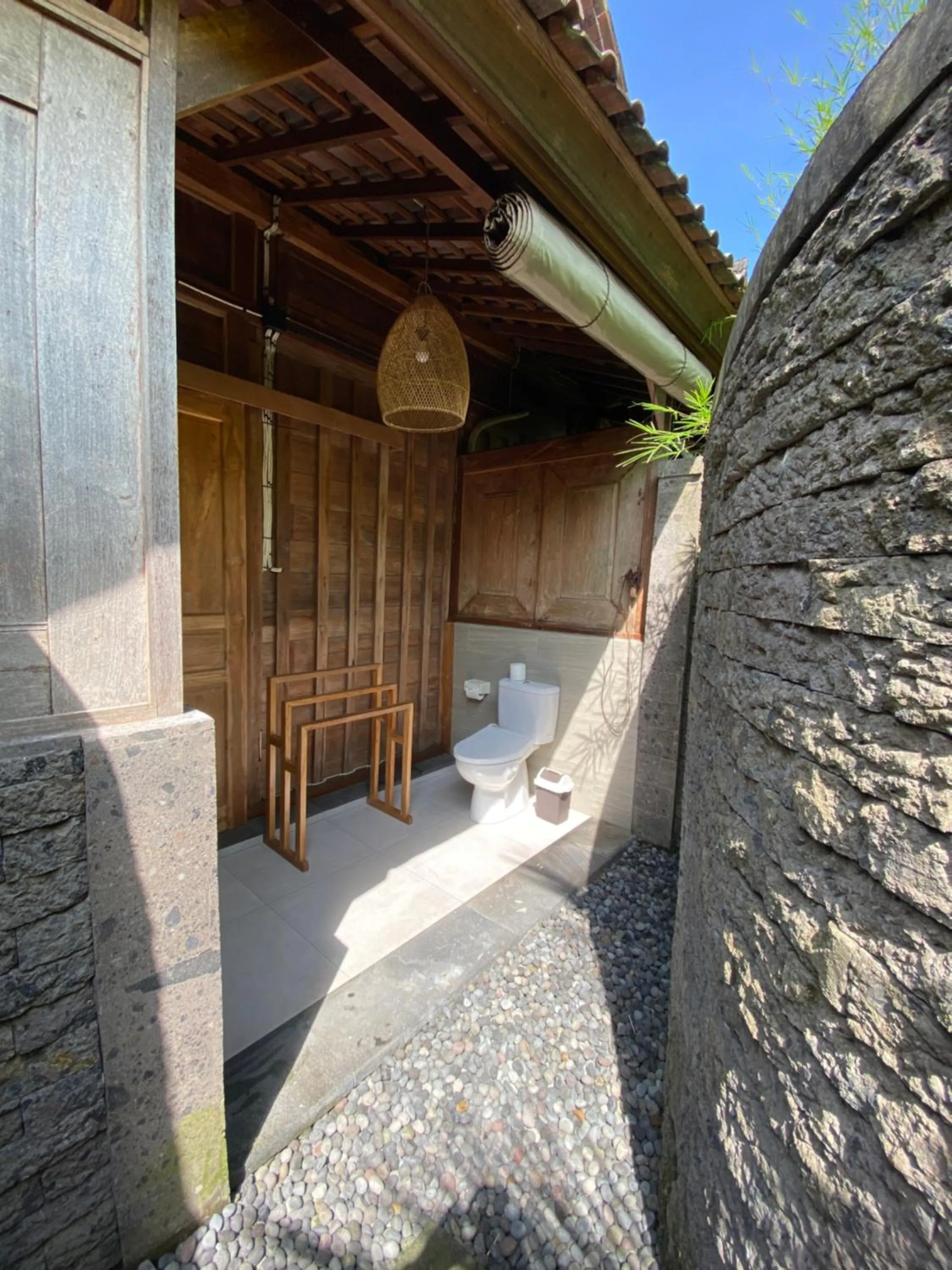 Bathroom in Kubu Sakian Villa and Restaurant Sidemen