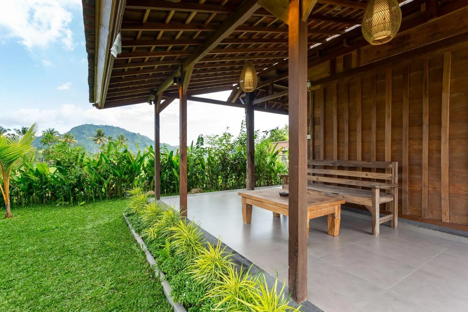 Balcony/Terrace in Kubu Sakian Villa and Restaurant Sidemen