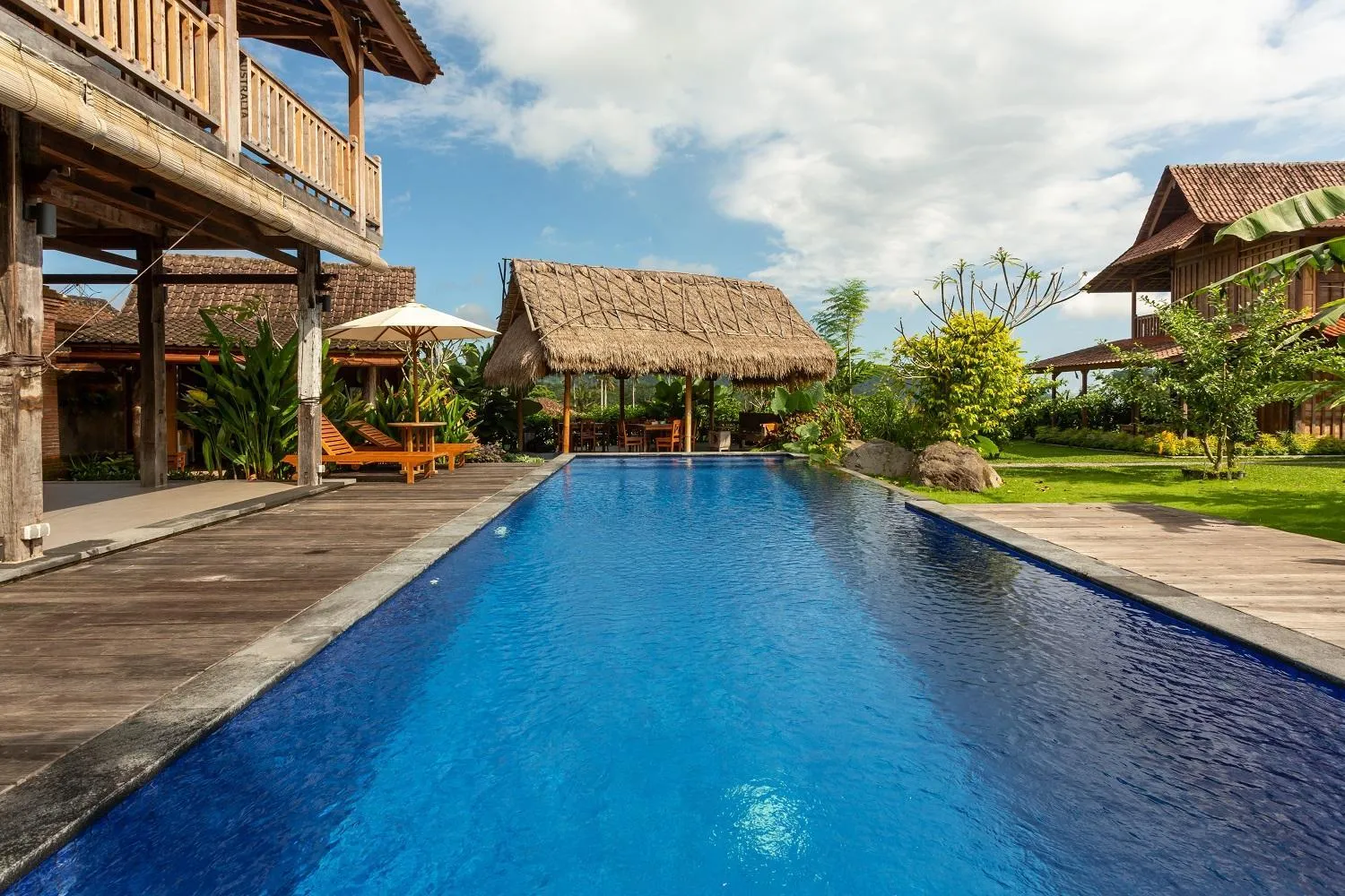 Swimming pool in Kubu Sakian Villa and Restaurant Sidemen