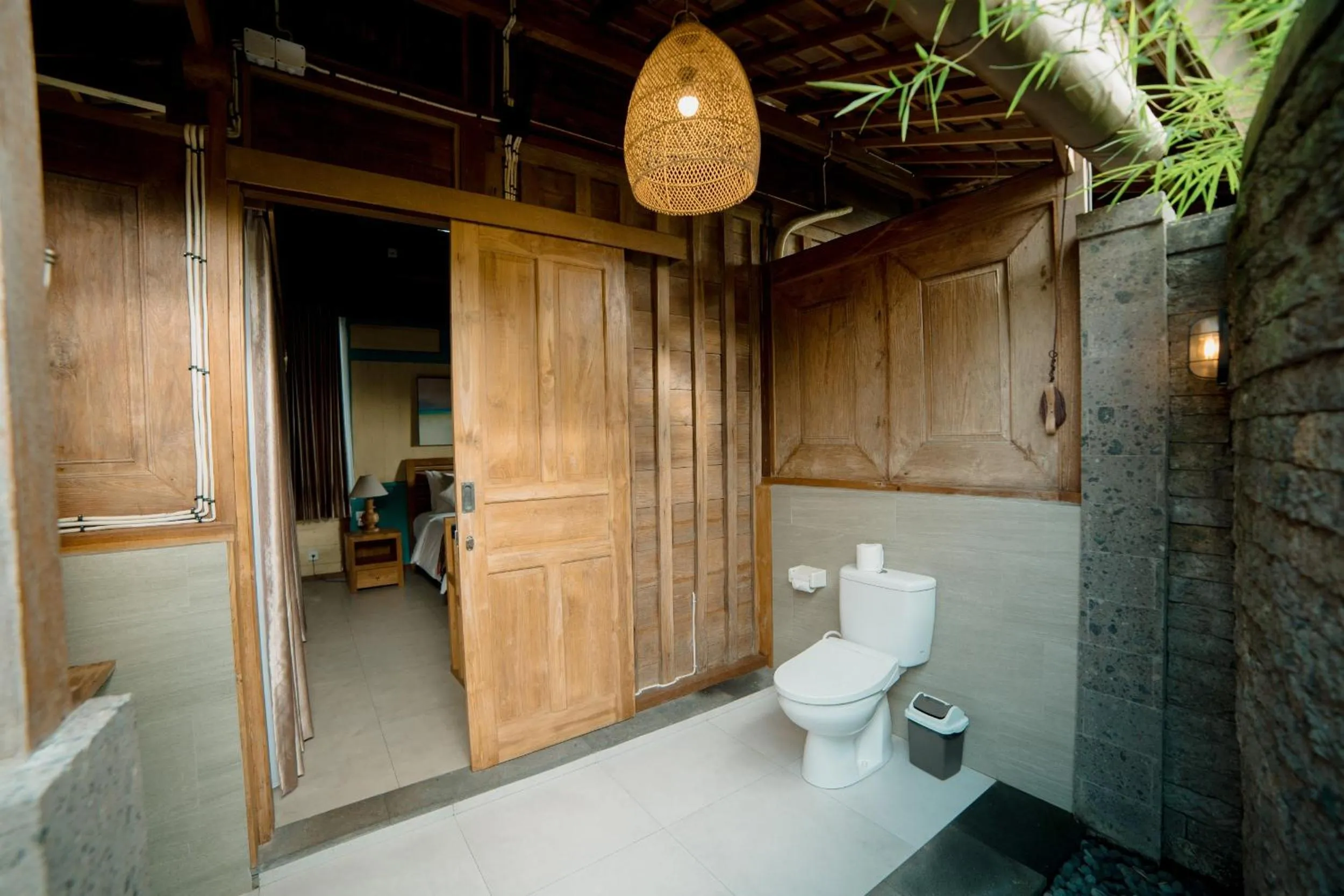 Bathroom in Kubu Sakian Villa and Restaurant Sidemen