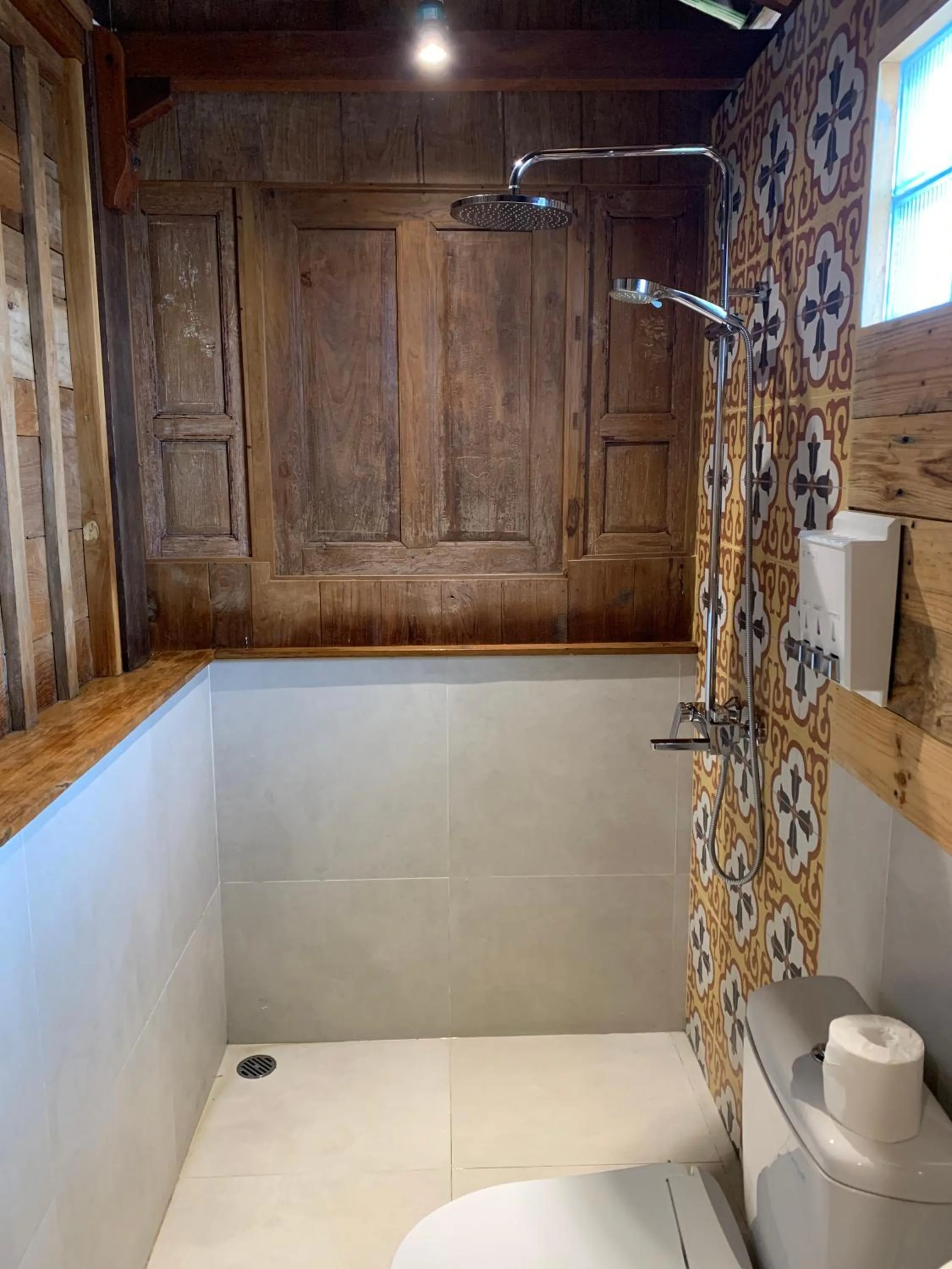 Bathroom in Kubu Sakian Villa and Restaurant Sidemen