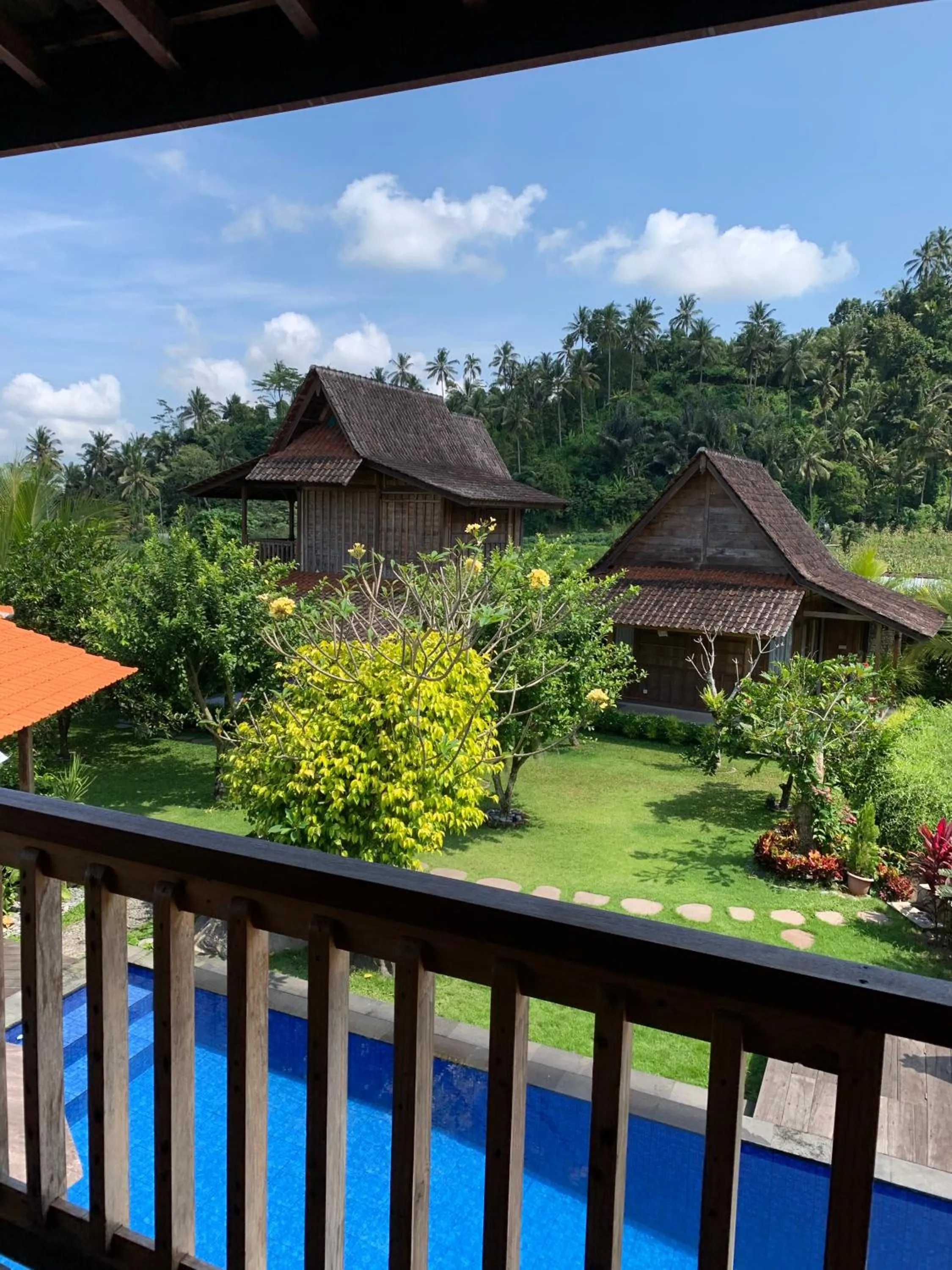 Garden view in Kubu Sakian Villa and Restaurant Sidemen