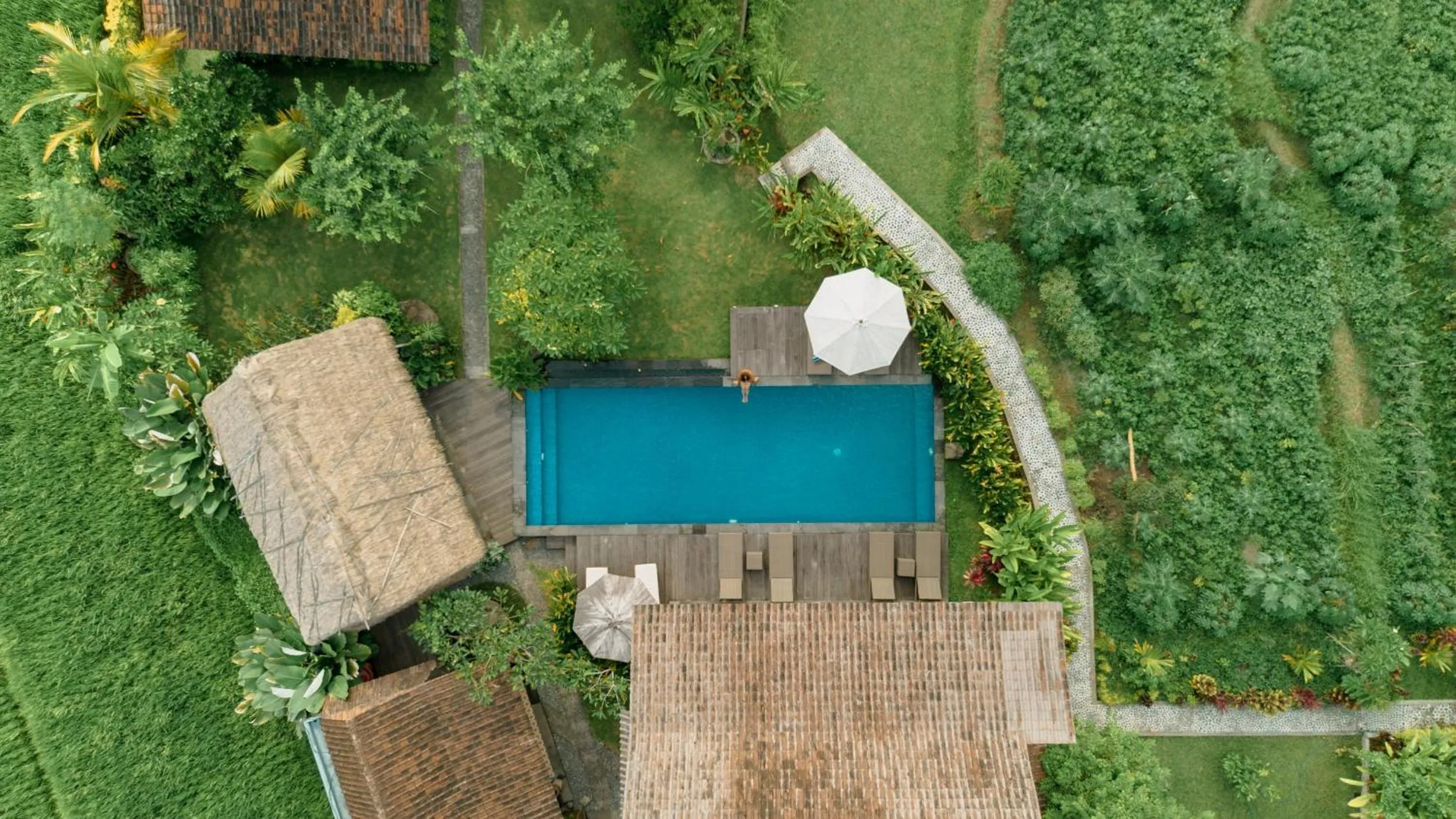 Pool view in Kubu Sakian Villa and Restaurant Sidemen