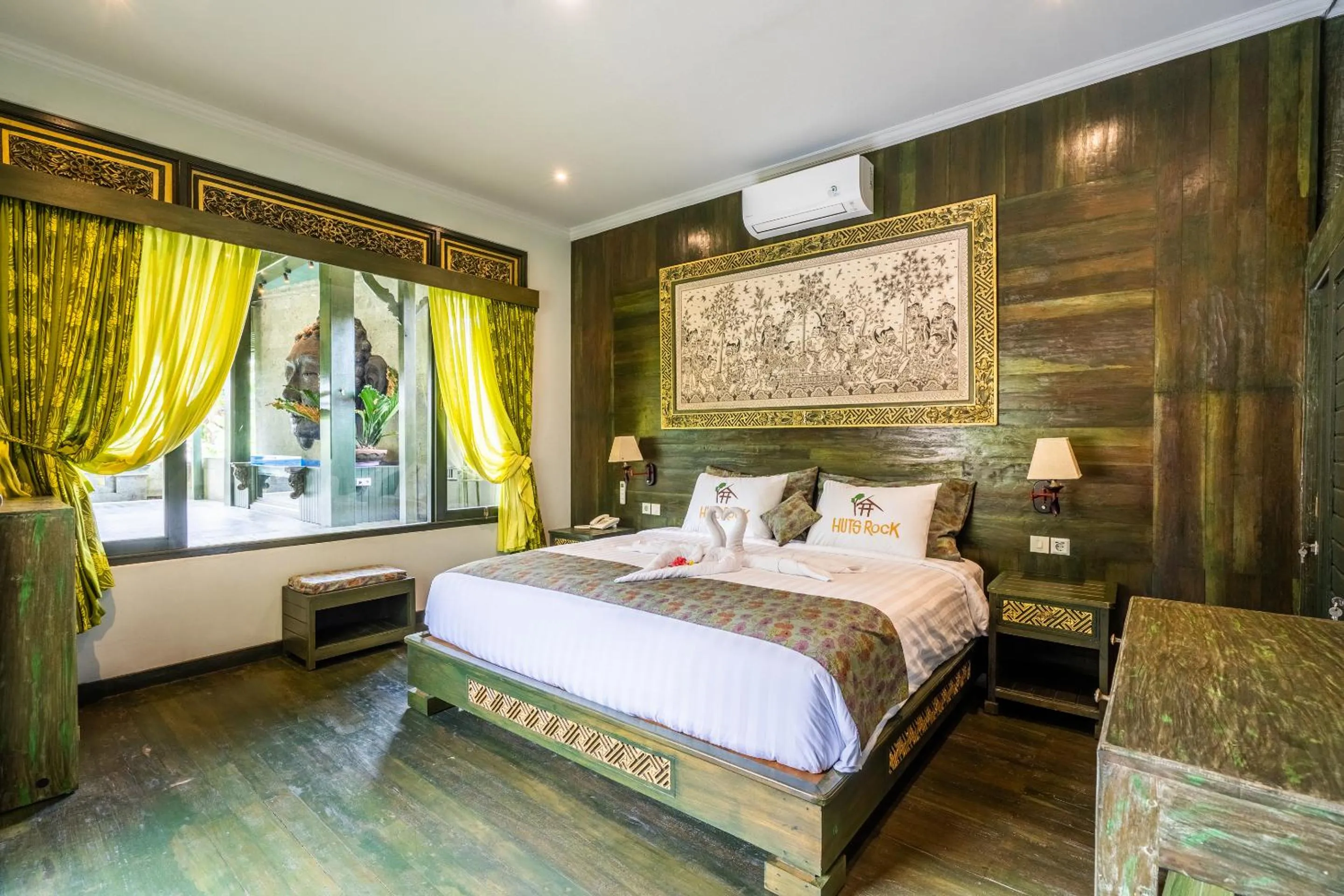 Bed in Huts Rock Ubud