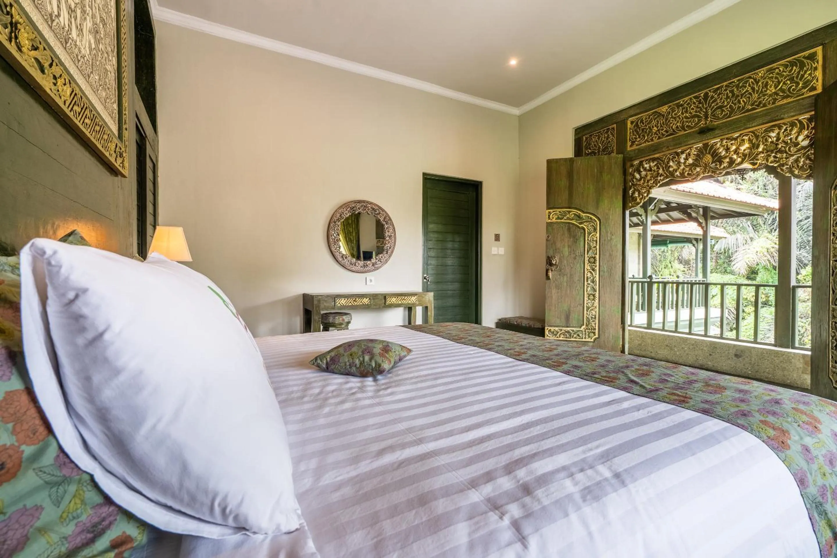 Bed in Huts Rock Ubud