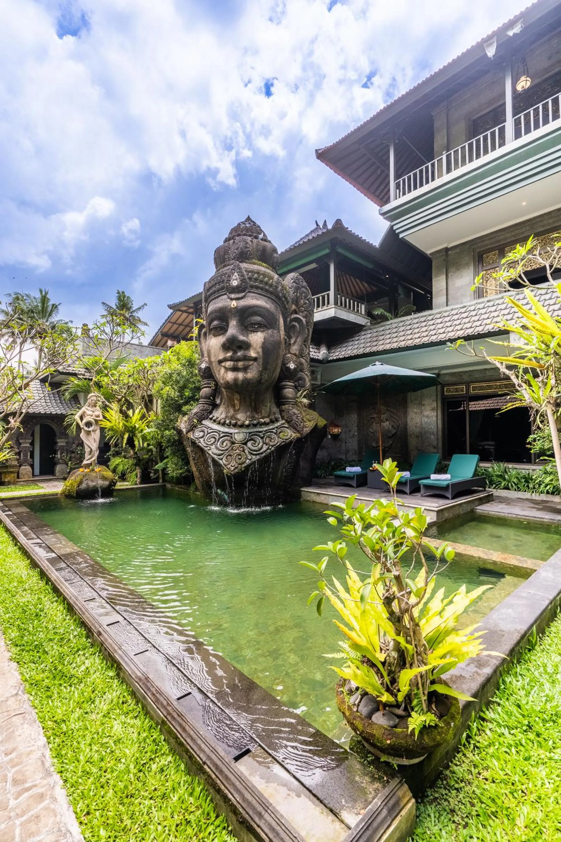 Huts Rock Ubud