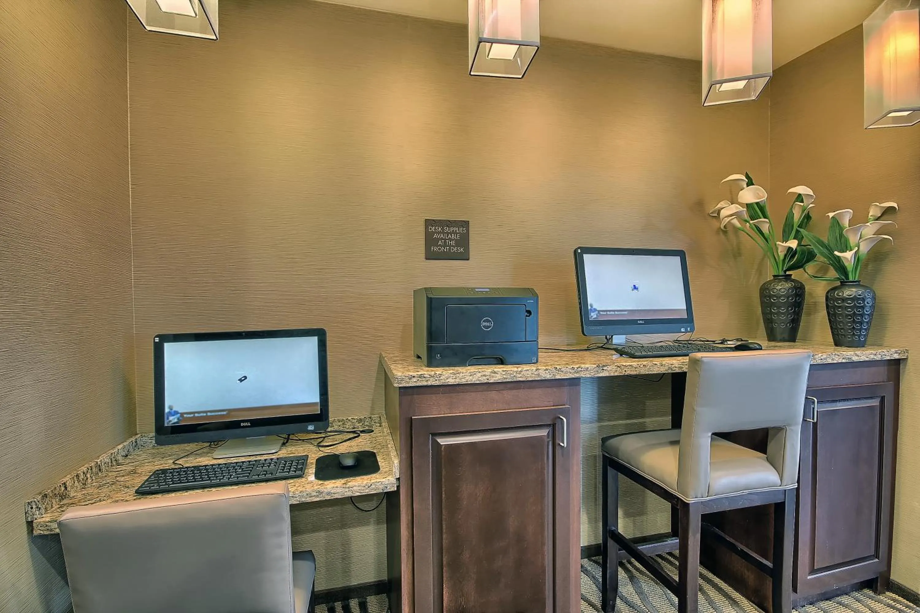 Lobby or reception in Comfort Suites Marietta-Parkersburg