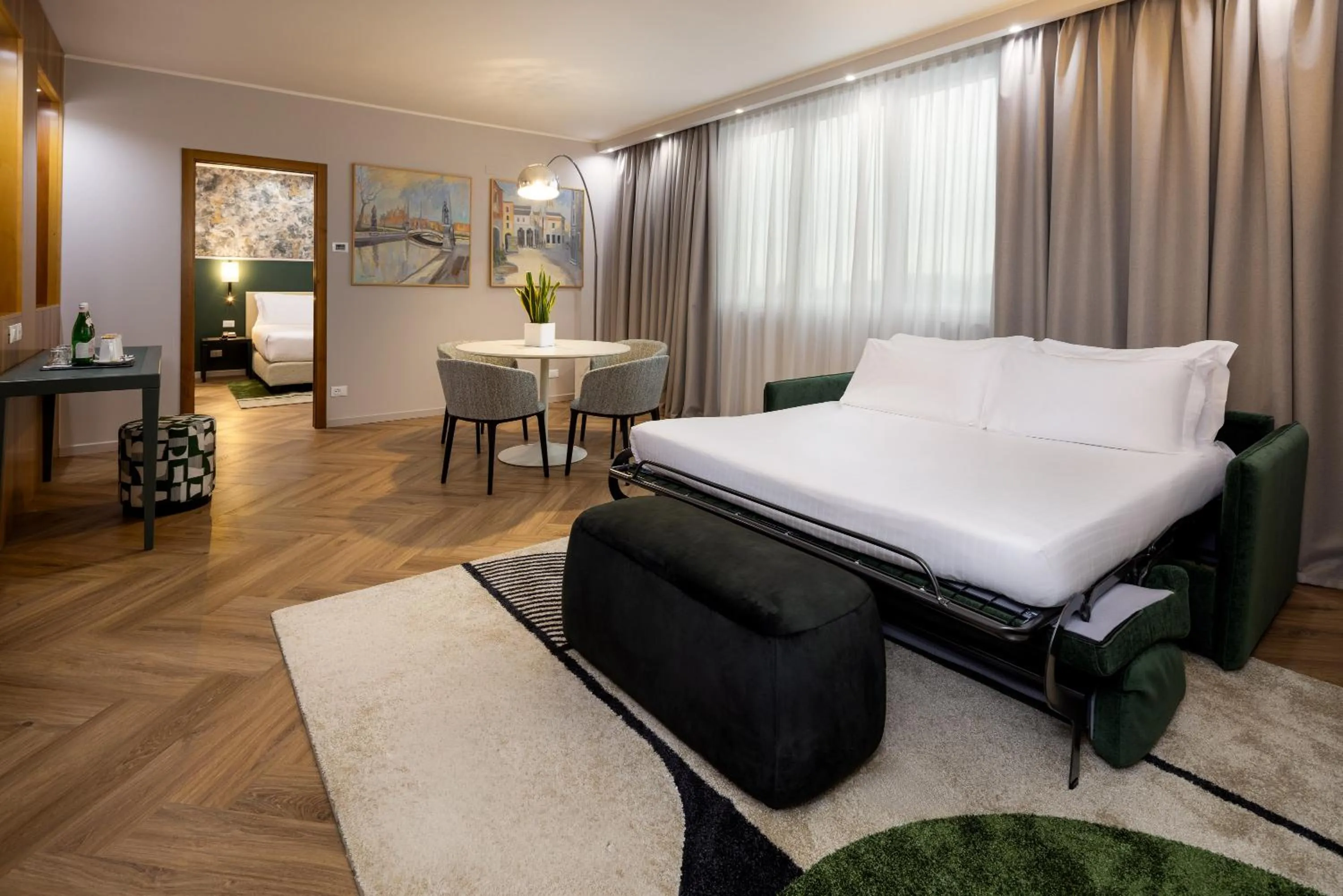 Bed in Crowne Plaza Padova by IHG