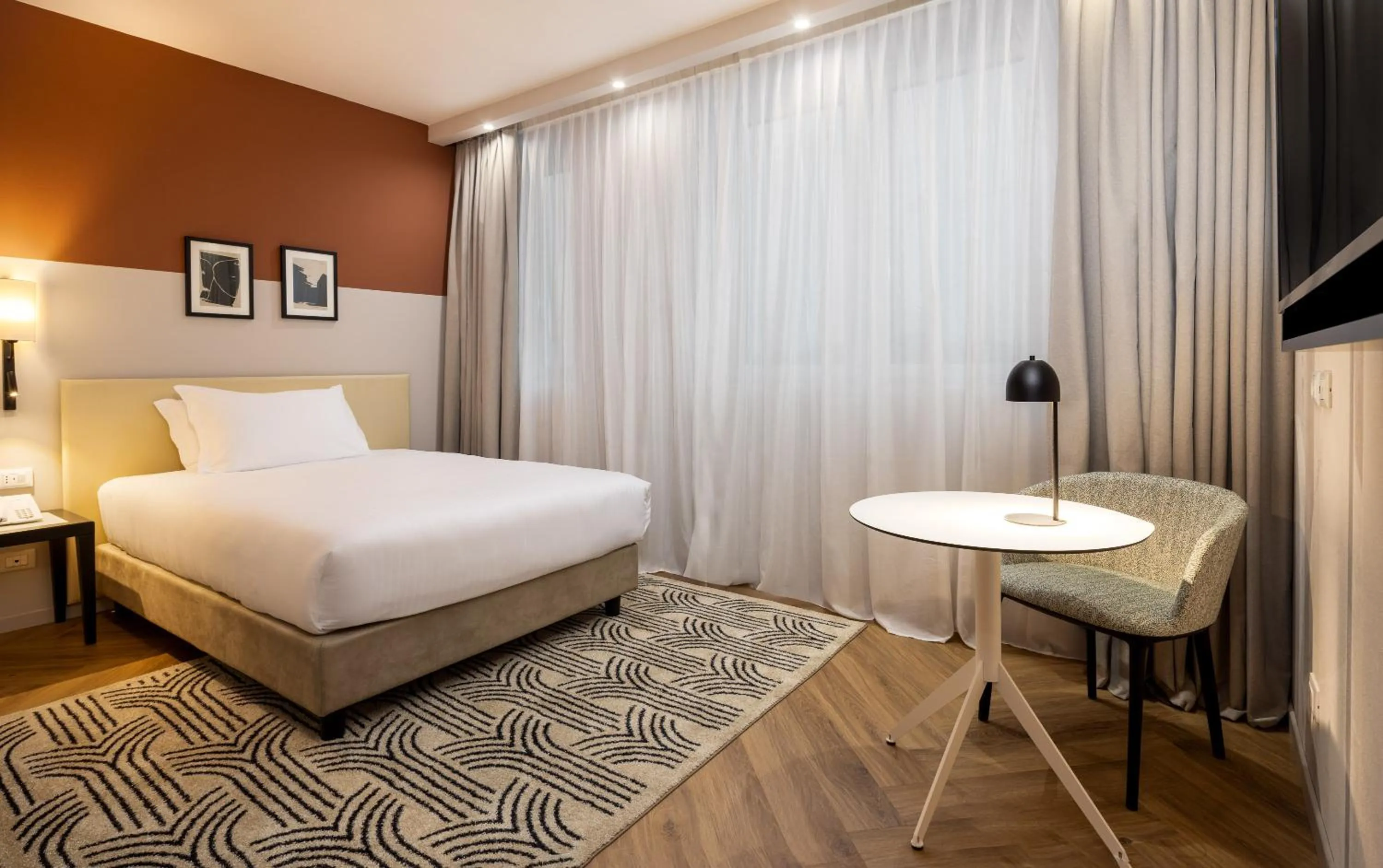 Bed in Crowne Plaza Padova by IHG