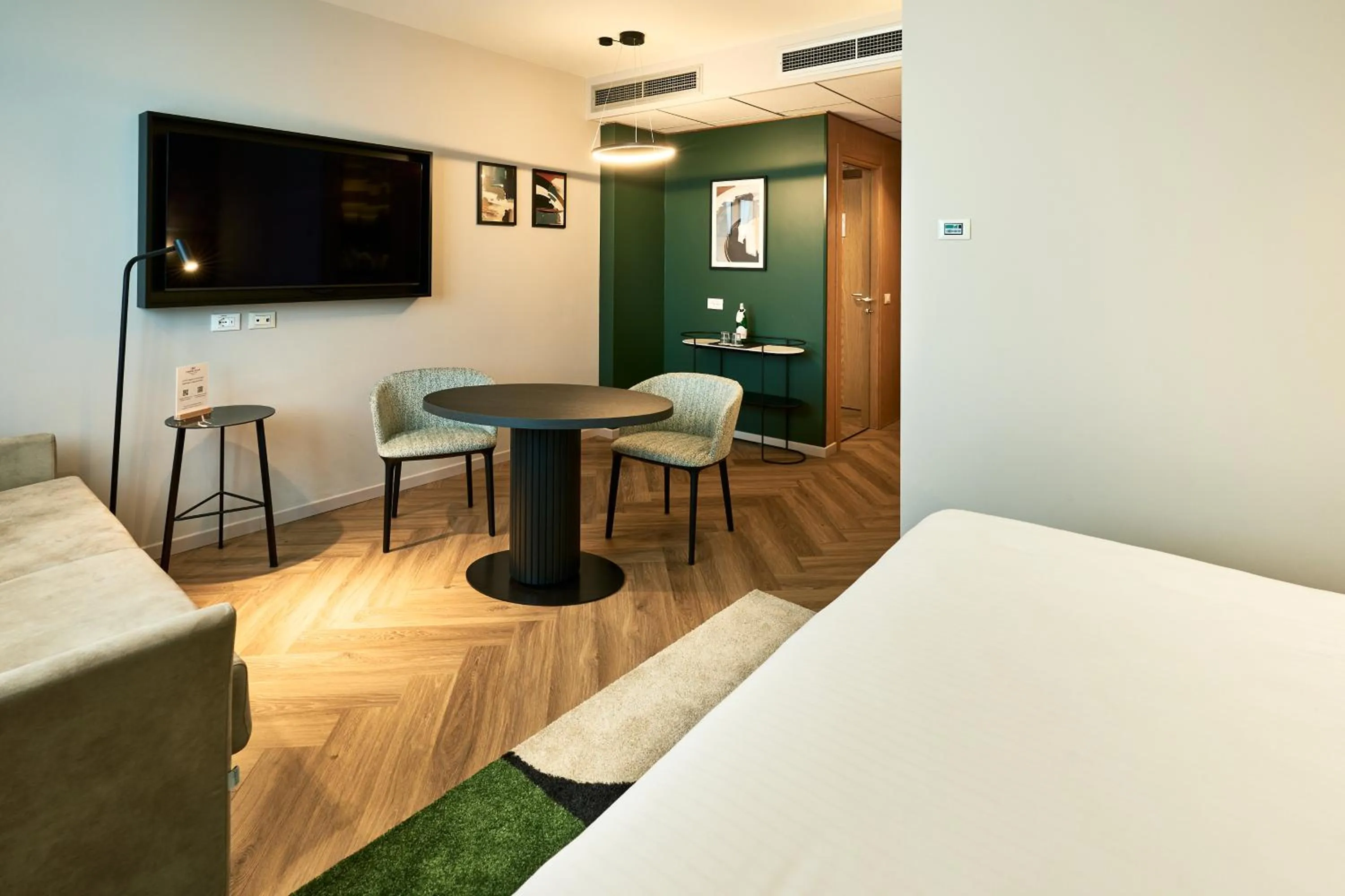 Bed in Crowne Plaza Padova by IHG