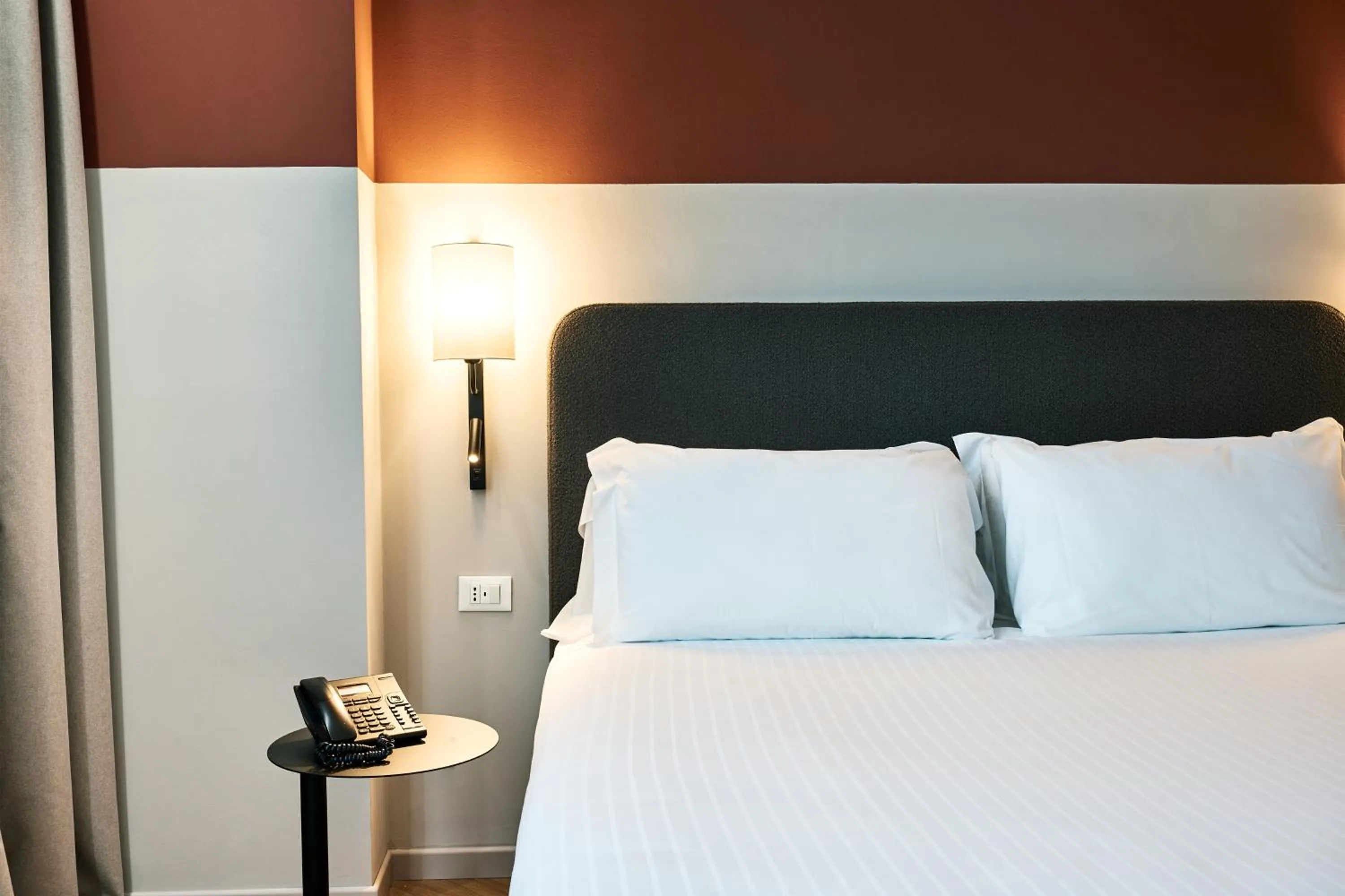 Bed in Crowne Plaza Padova by IHG