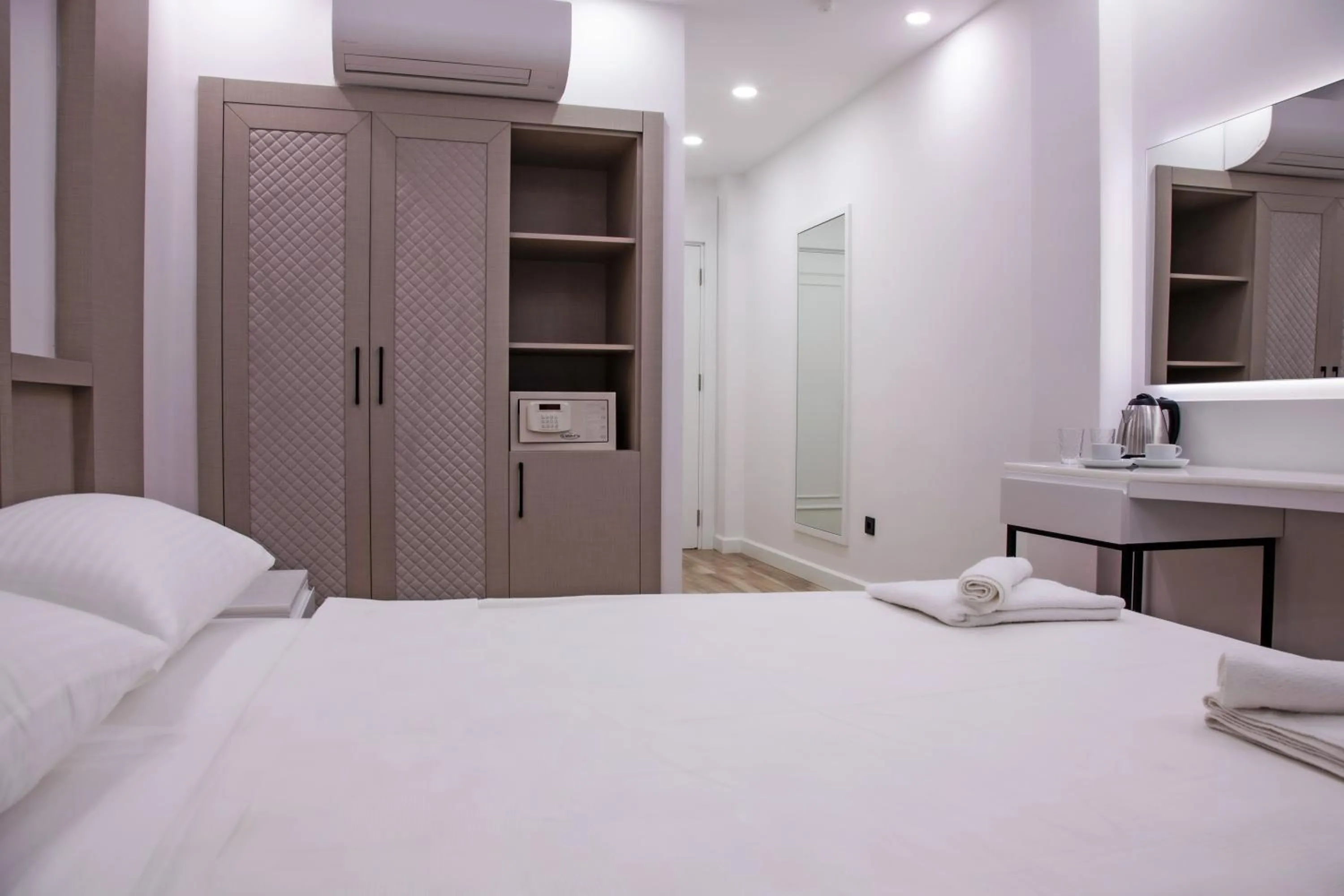 Bed in Edem Flower Hotel