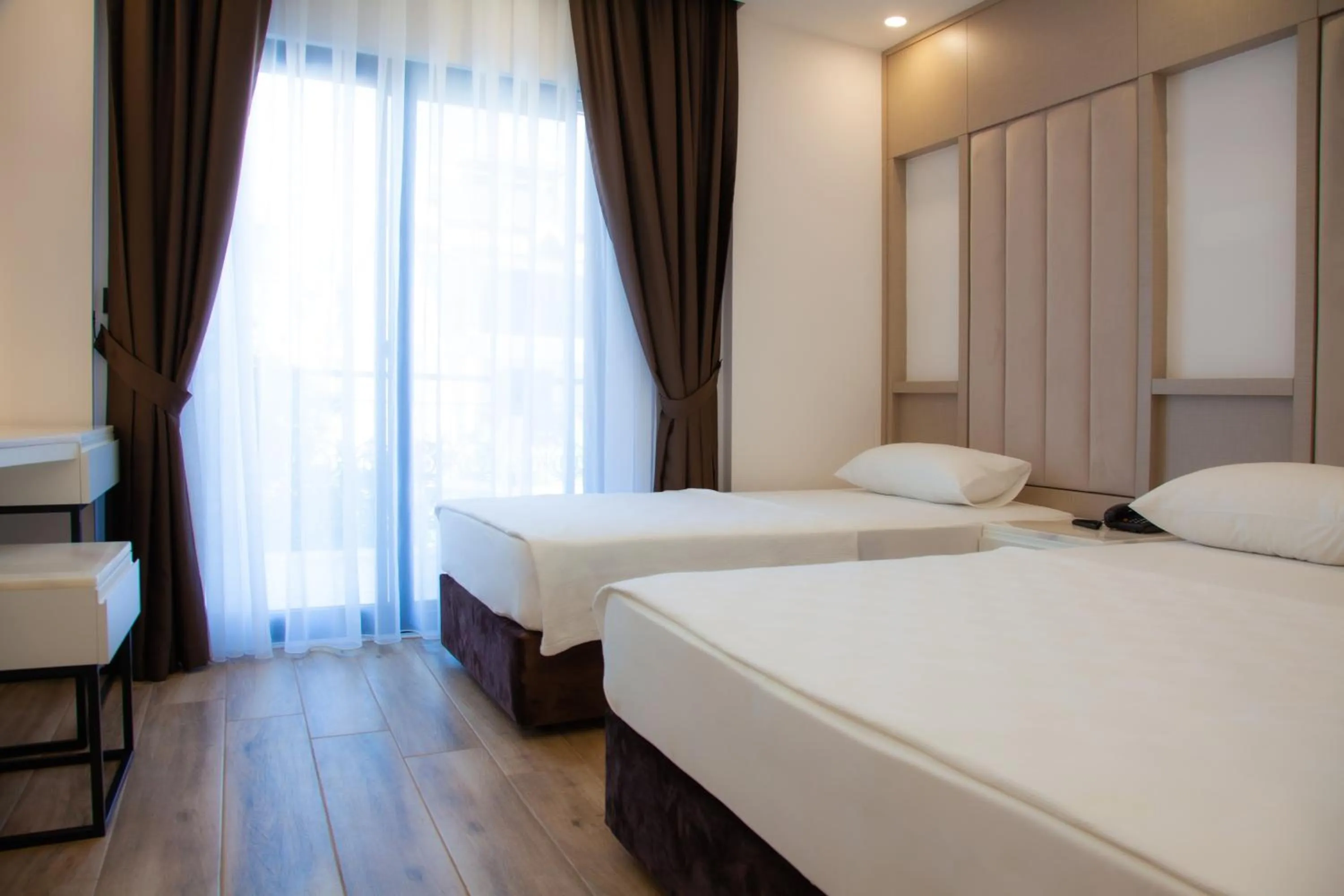 Bed in Edem Flower Hotel