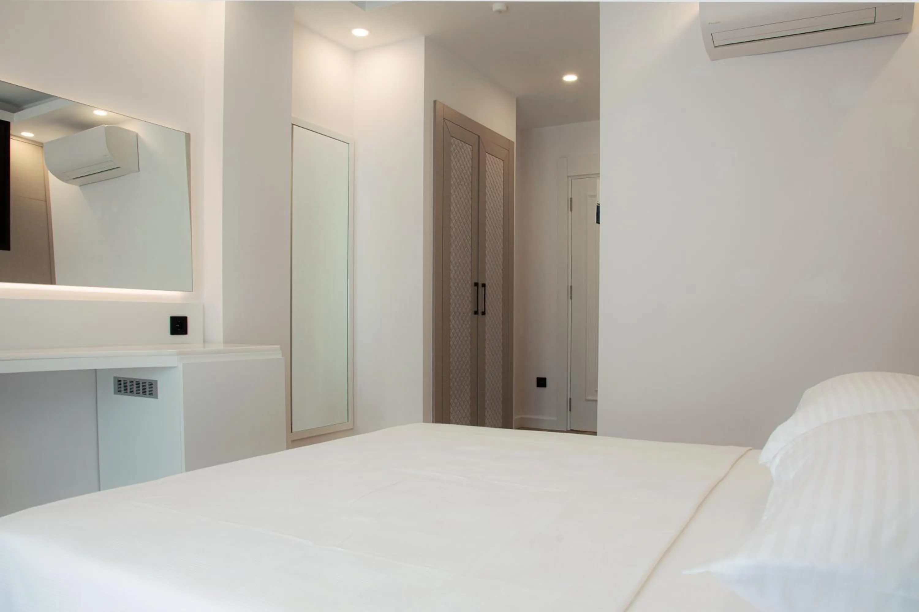 Bed in Edem Flower Hotel