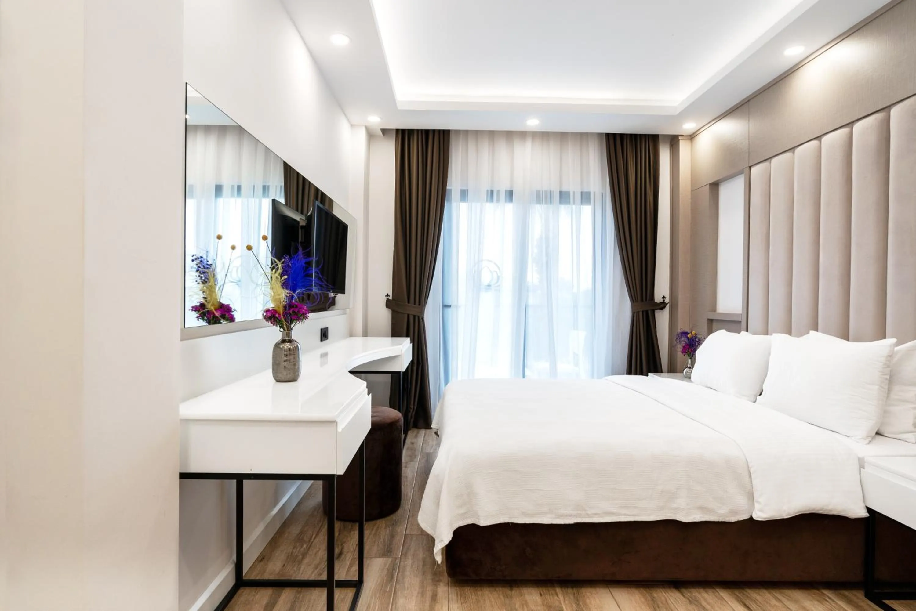 Bed in Edem Flower Hotel