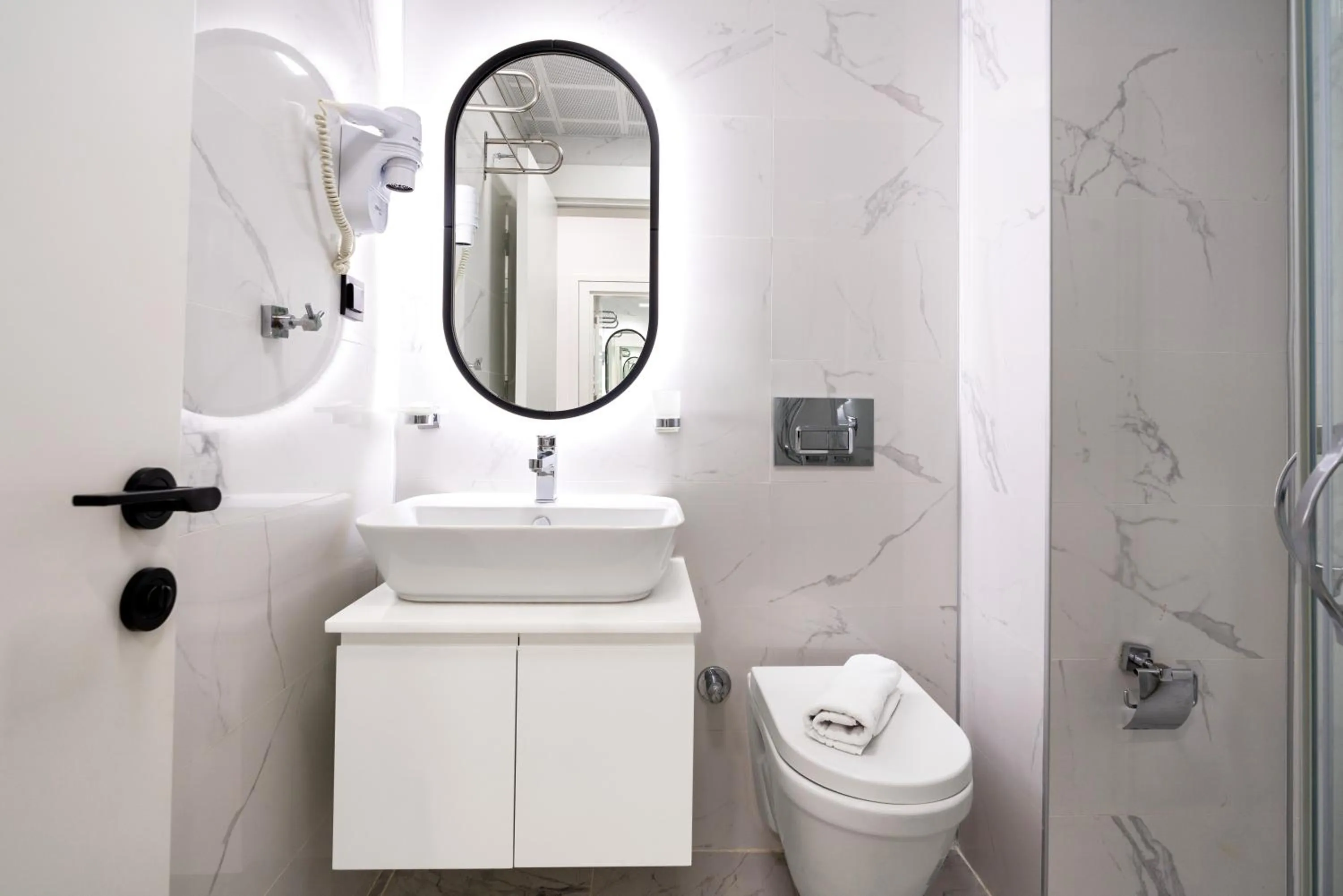 Shower in Edem Flower Hotel