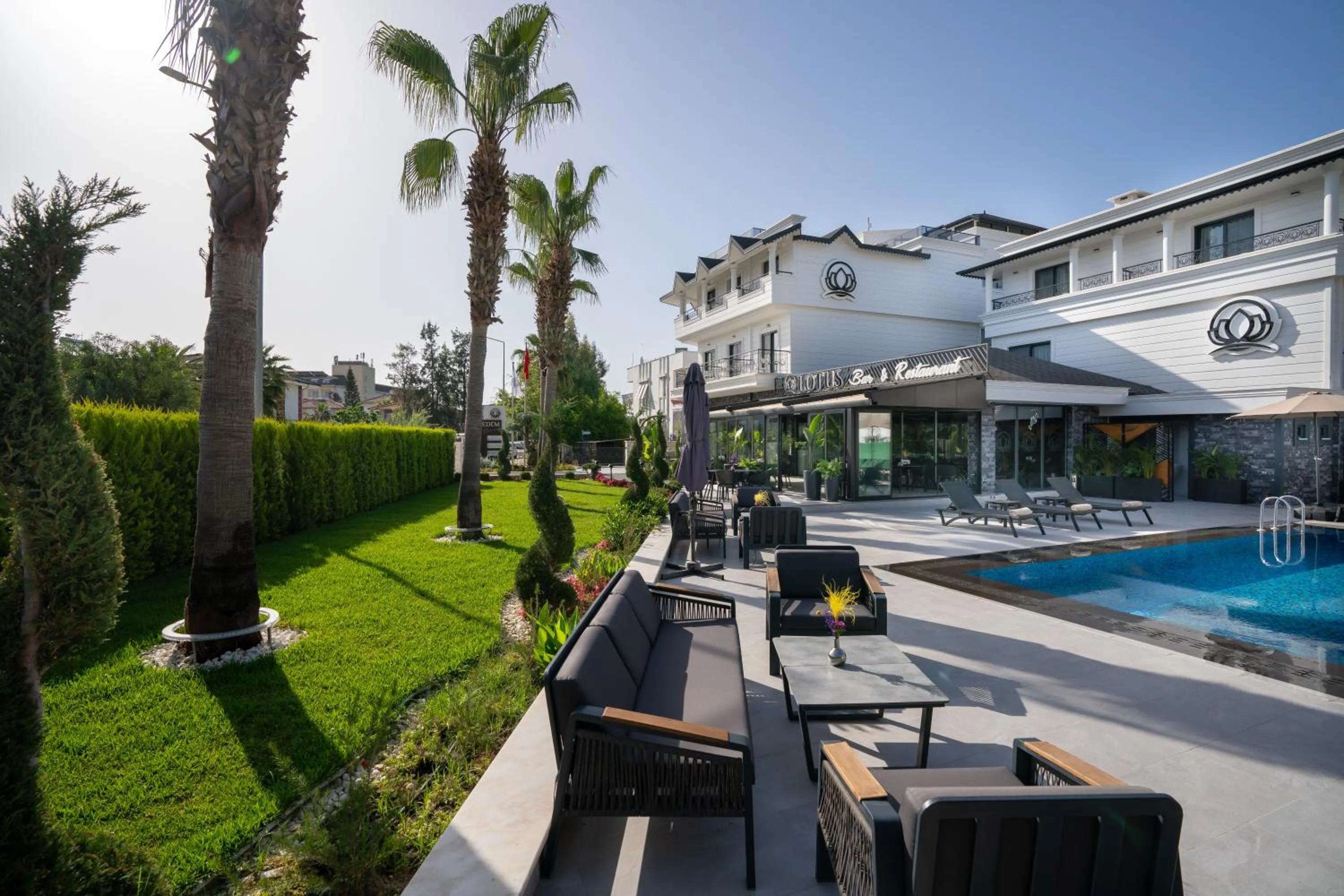 Spring in Edem Flower Hotel