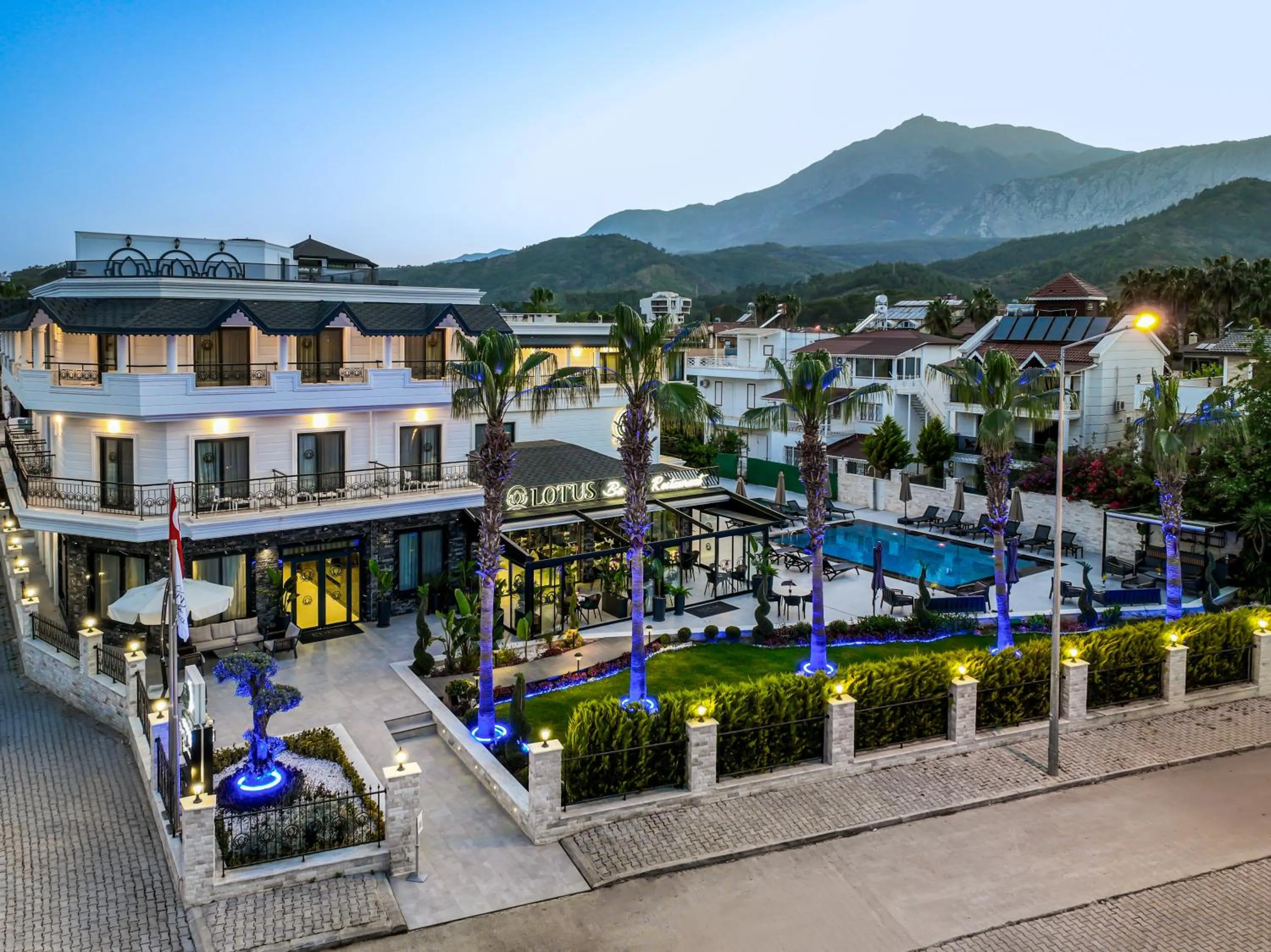 Spring in Edem Flower Hotel