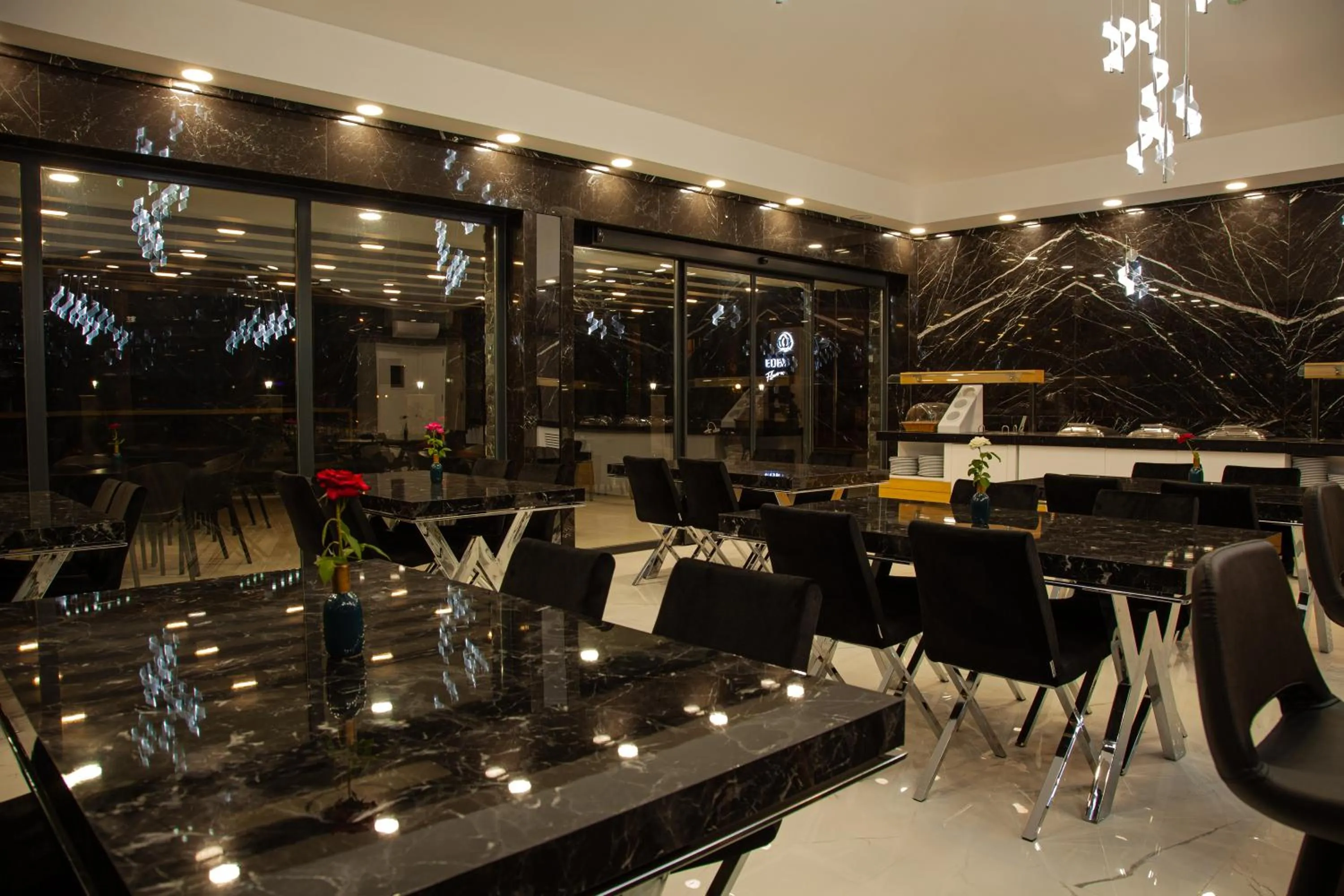 Restaurant/places to eat in Edem Flower Hotel