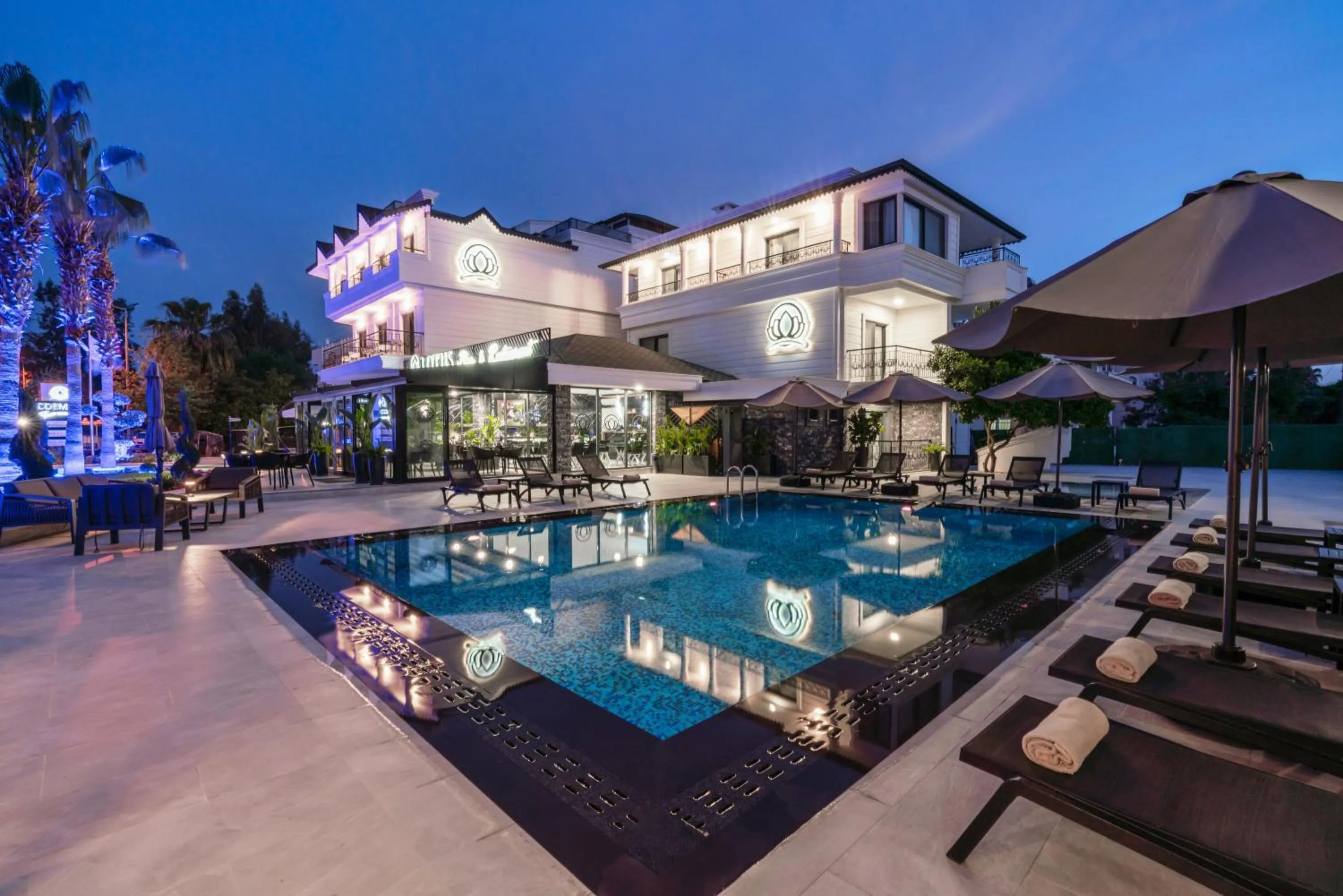 Property building in Edem Flower Hotel