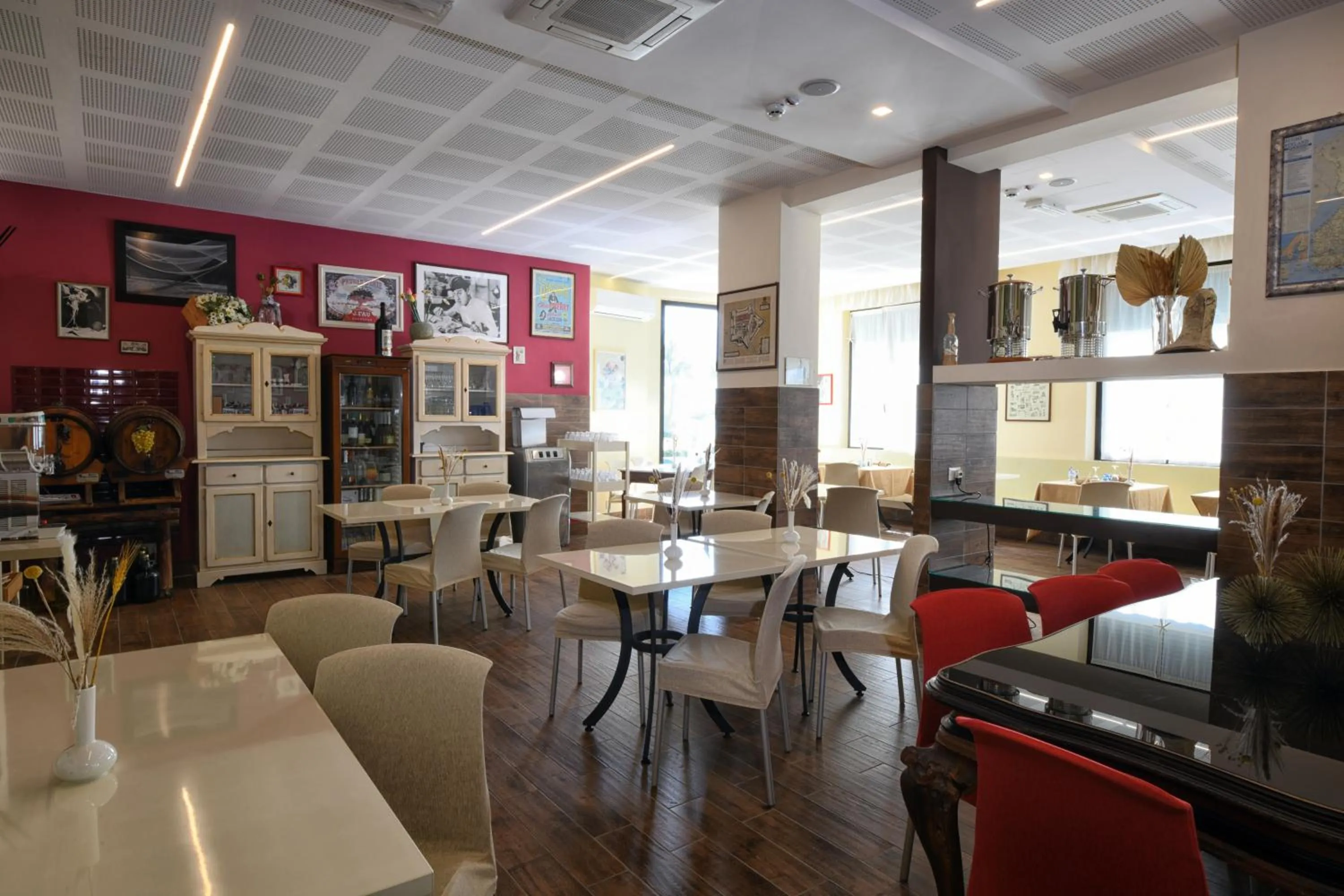 Restaurant/places to eat in Hotel Ancore