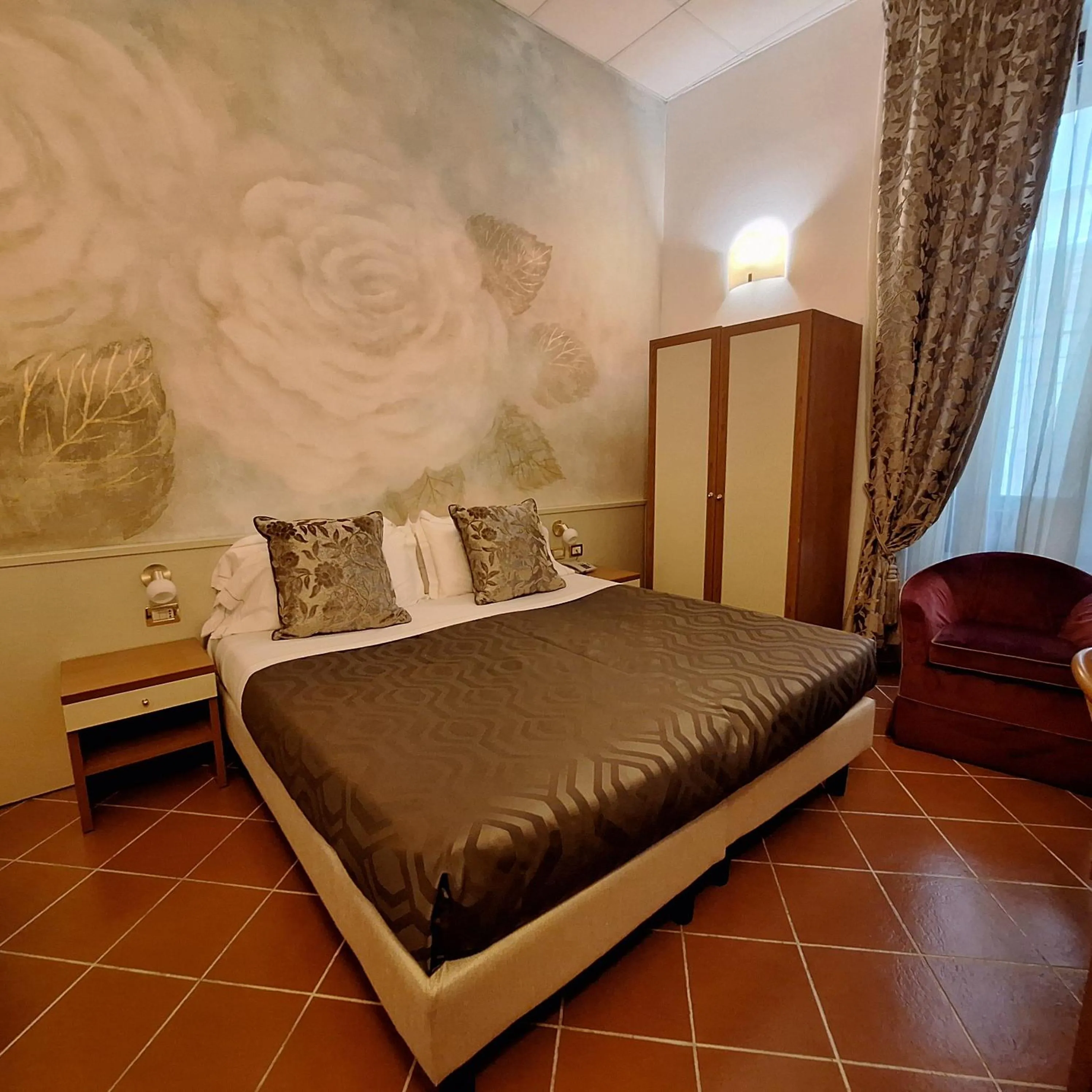 Bed in Hotel Maxim Axial