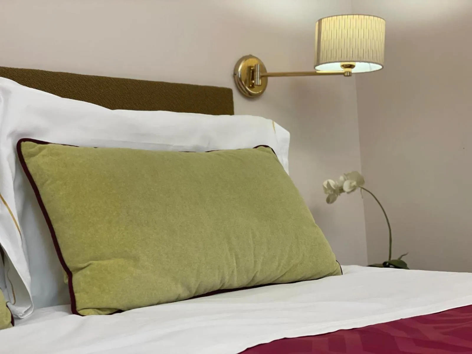 Bed in Hotel Maxim Axial