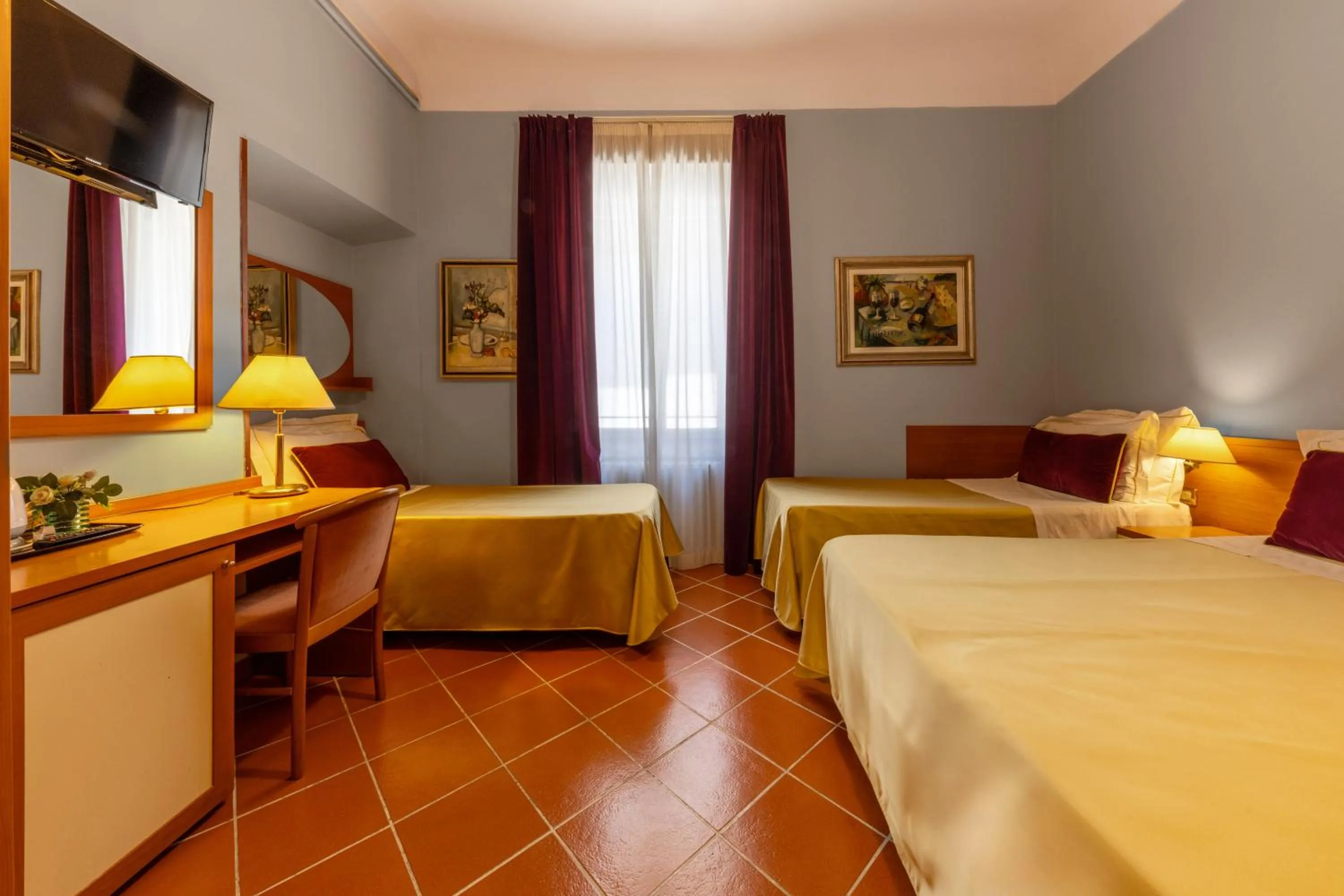 Bed in Hotel Maxim Axial