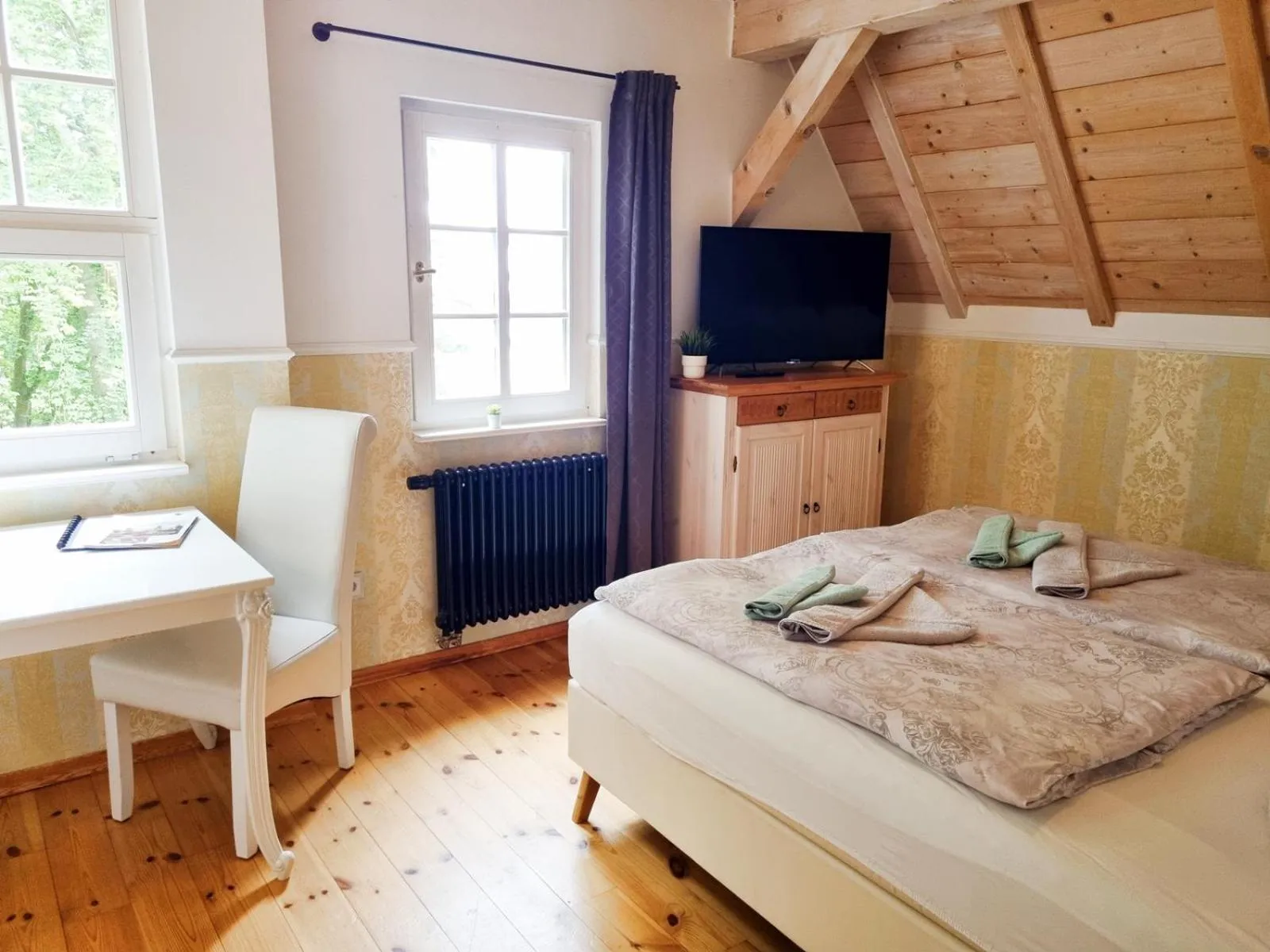 Bed in Strandhotel Lindequist