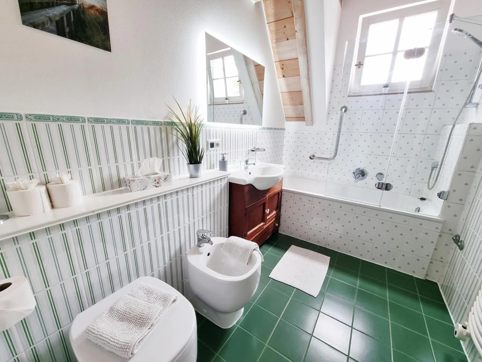 Toilet in Strandhotel Lindequist