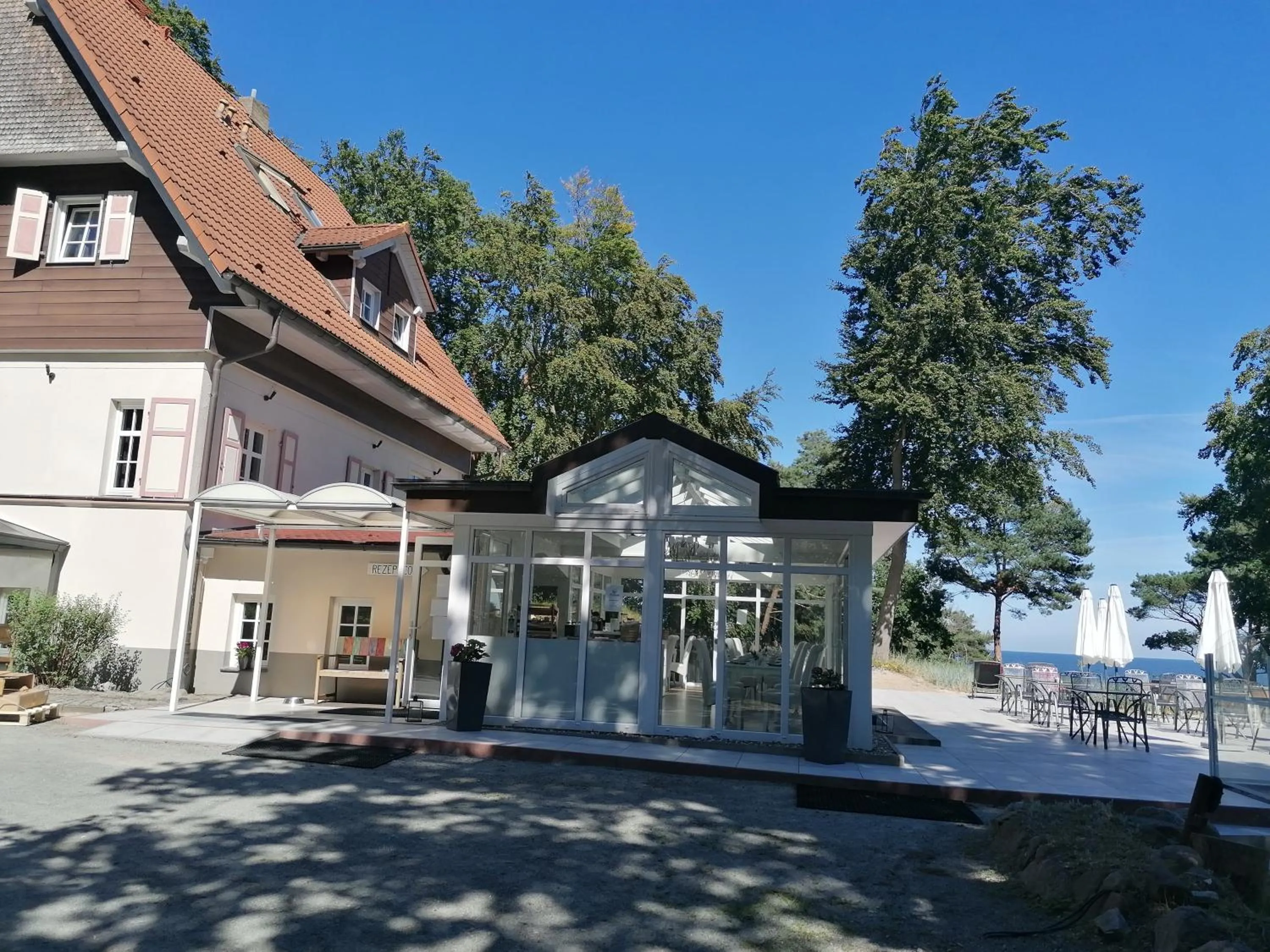 Property building in Strandhotel Lindequist