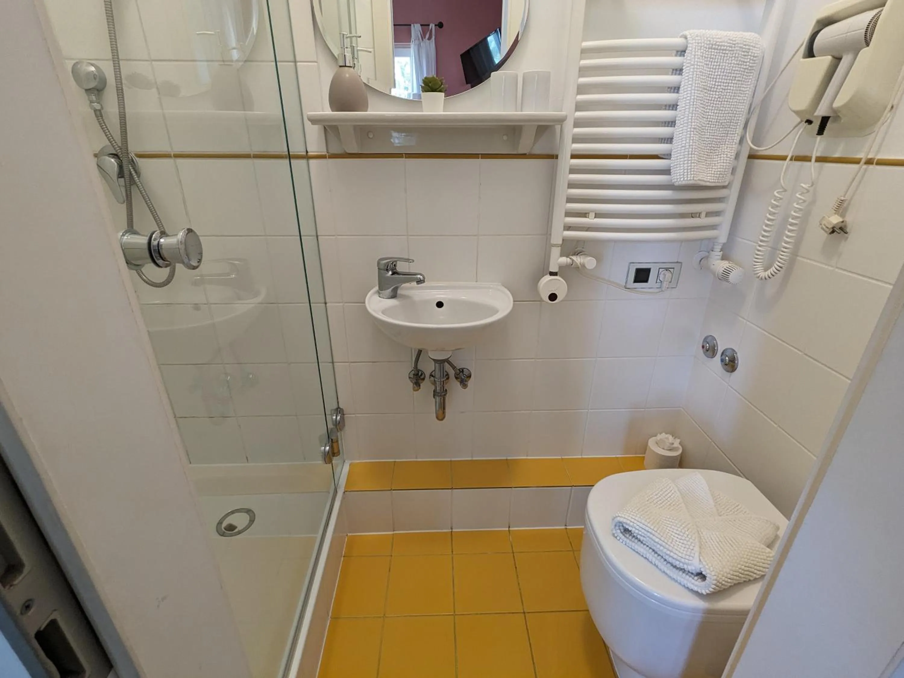 Shower in Strandhotel Lindequist