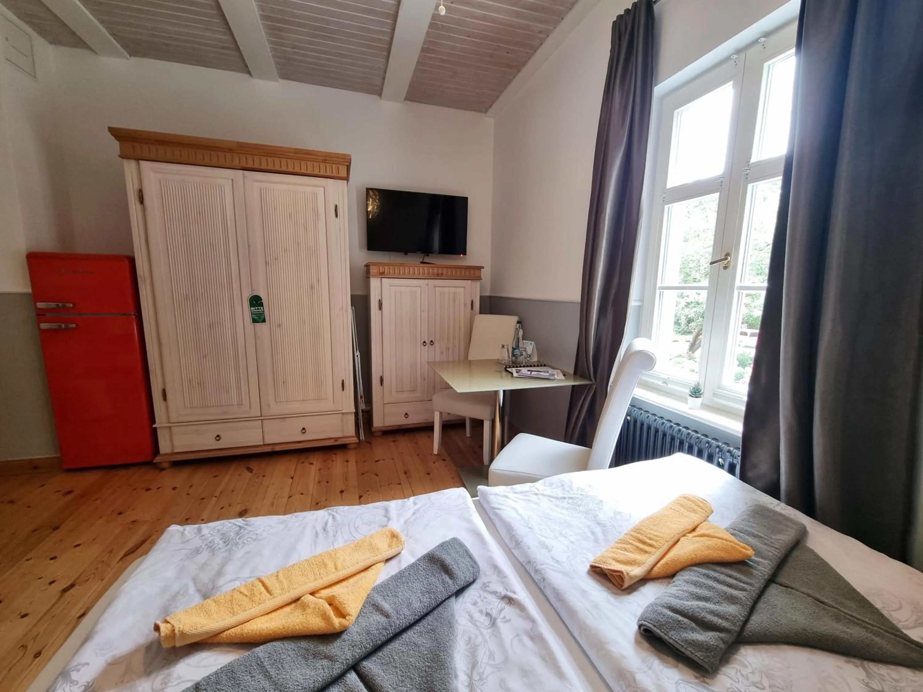 Bed in Strandhotel Lindequist