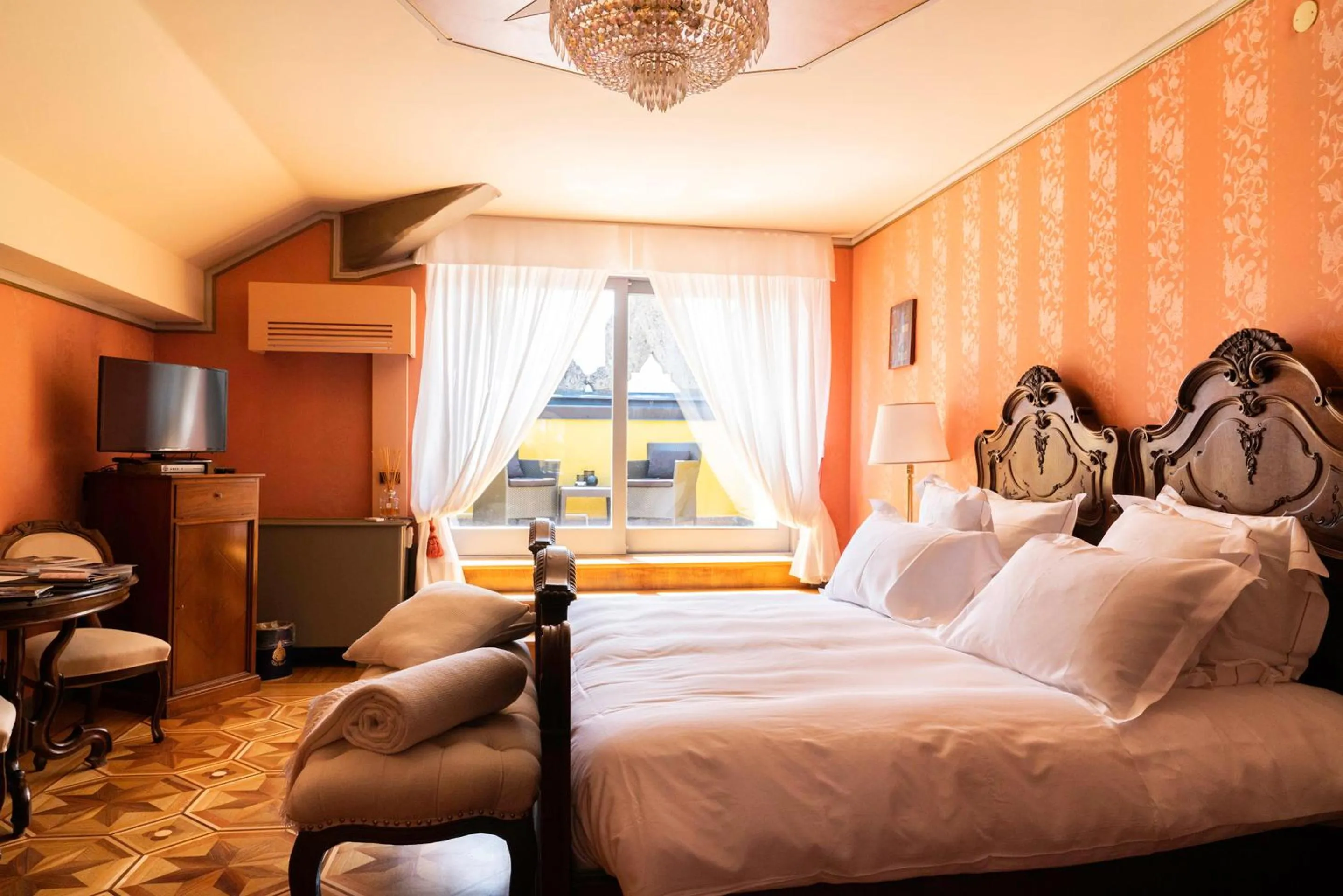 Photo of the whole room, Bed in Relais & Chateaux Villa Crespi