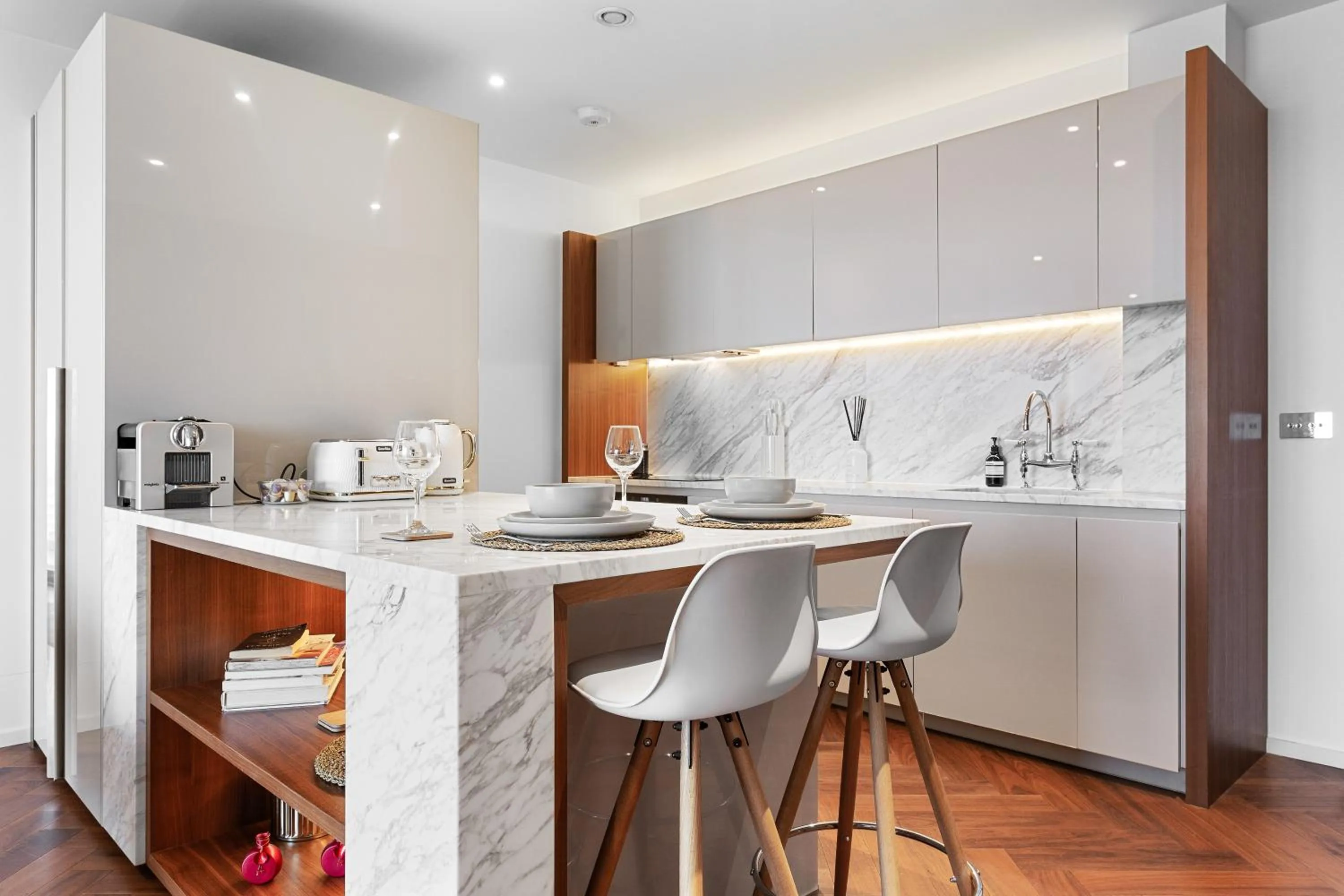 Coffee/tea facilities in River Panorama Central London 2 bedroom New Development