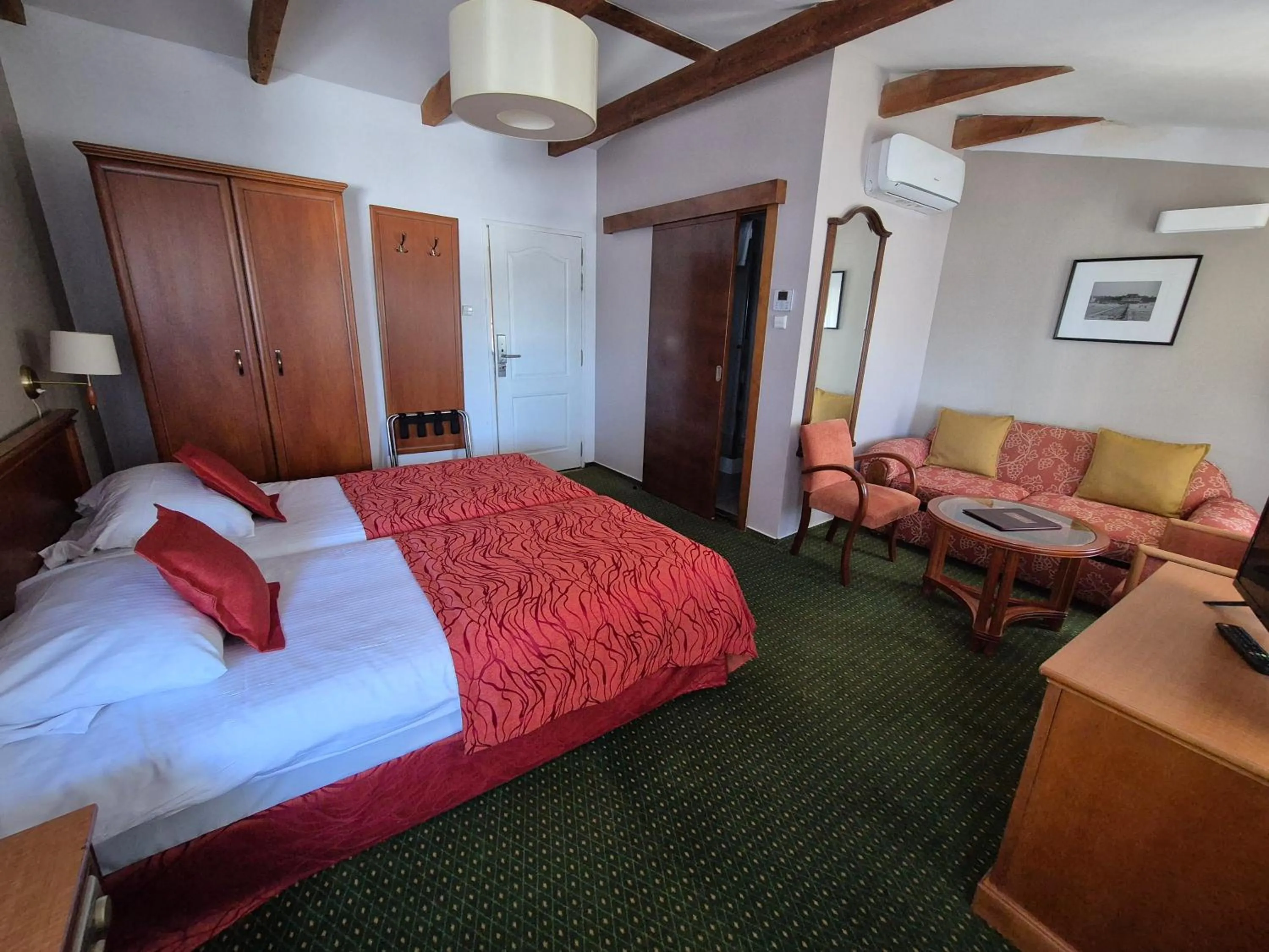 Bed in Meduza Hotel & Spa