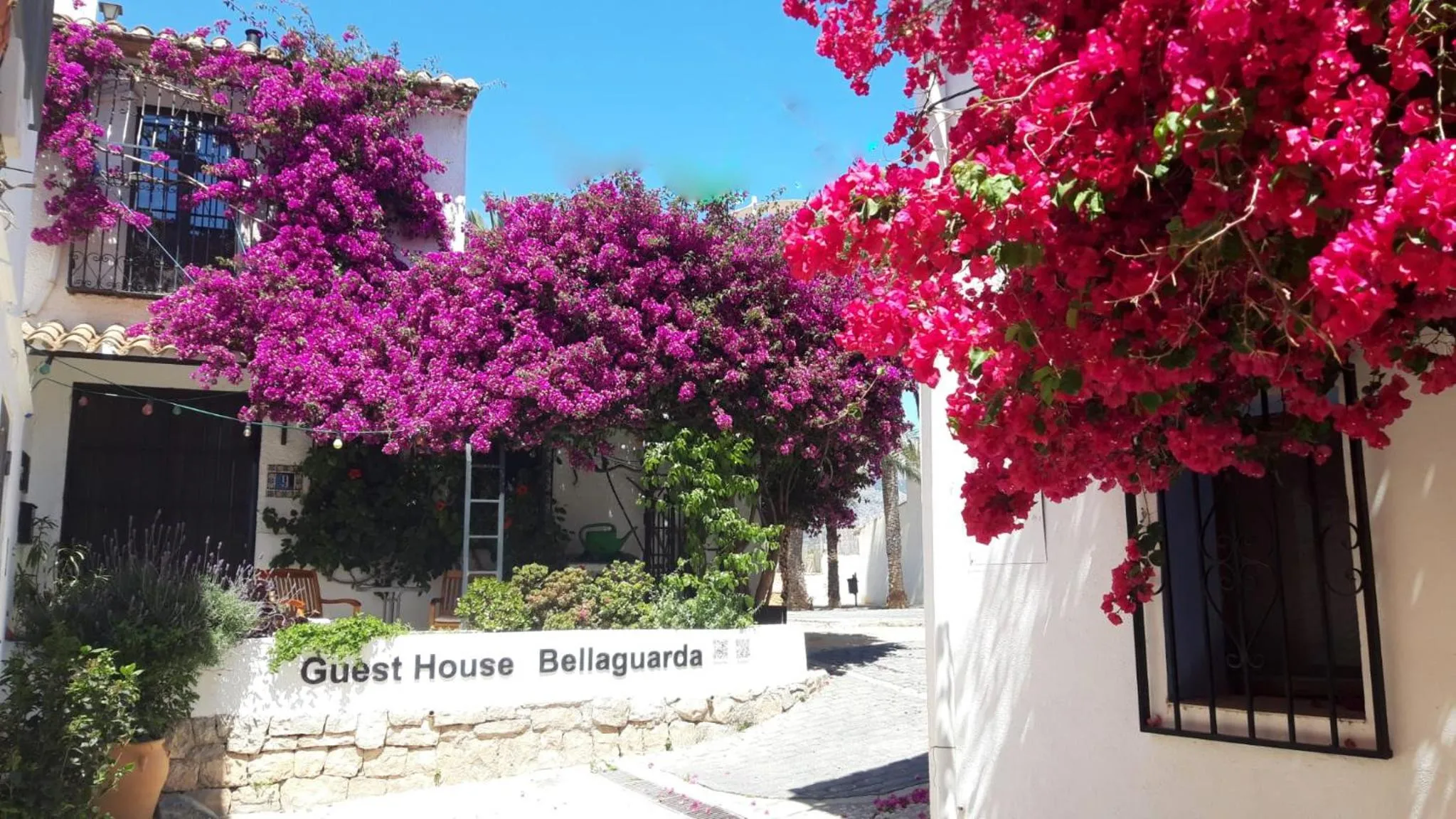 Property building in Guest House Bellaguarda